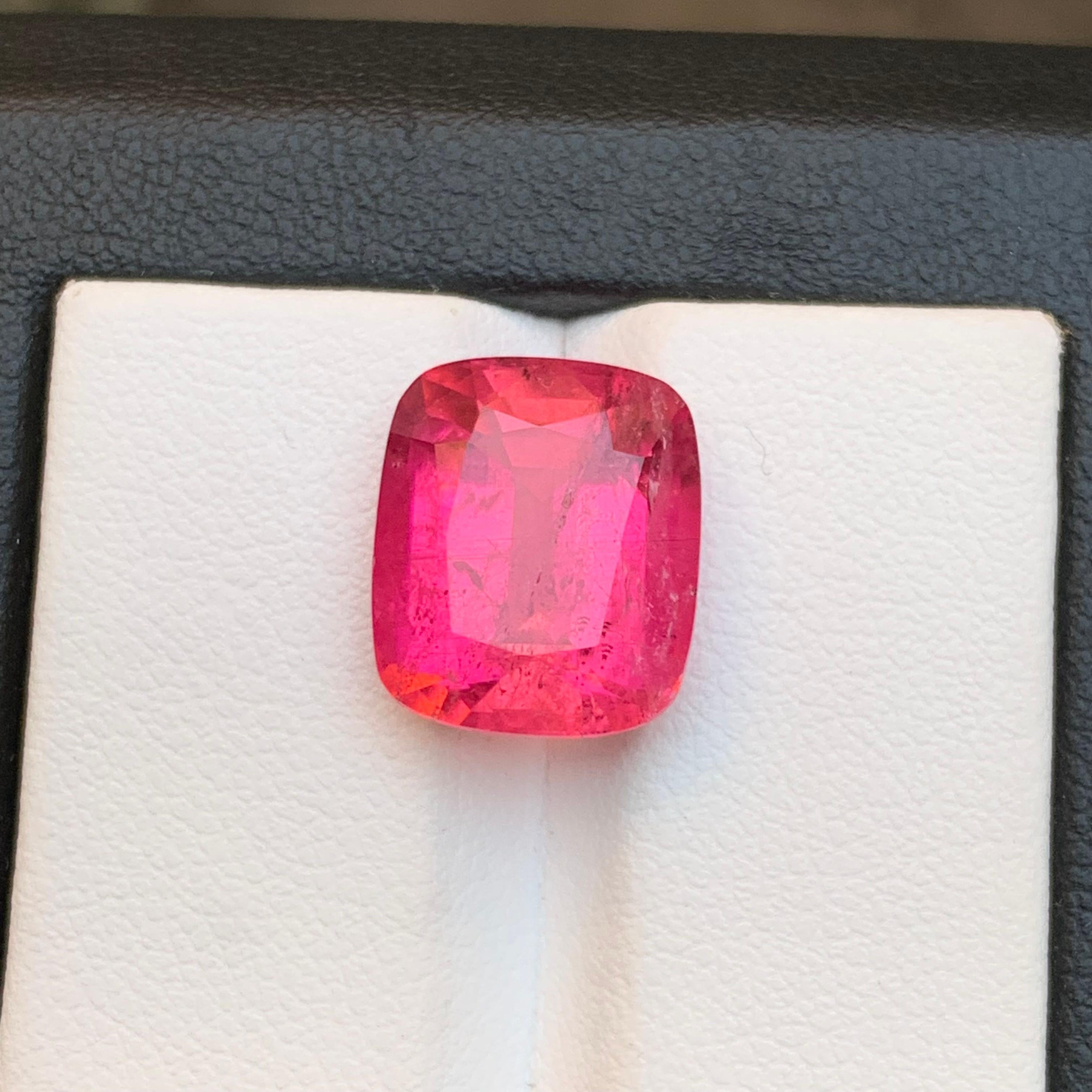 Anello con tormalina rubellite naturale rosa rossastra 8.45 carati taglio cuscino in vendita 7
