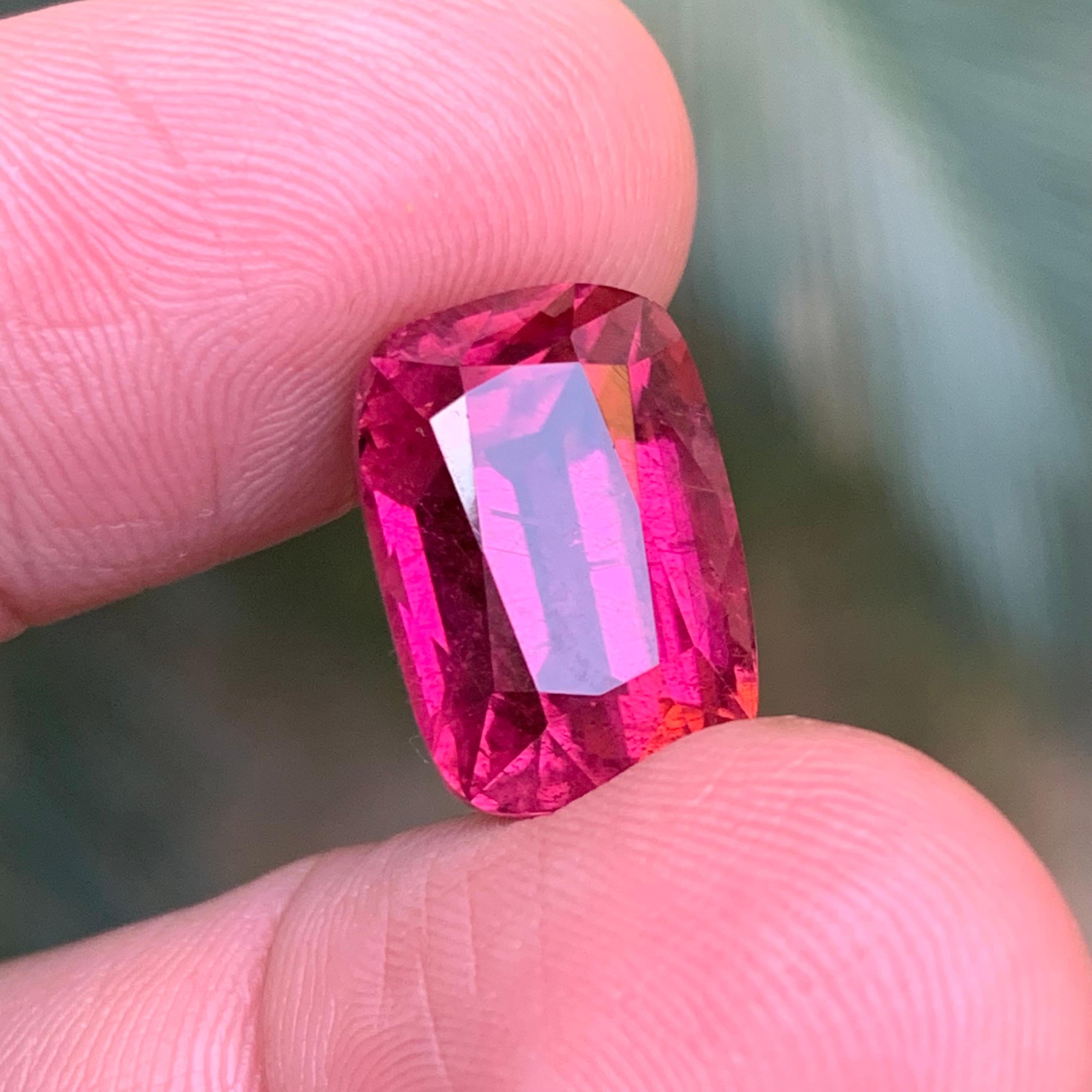 Big and Bold Reddish Pink Natural Rubellite Tourmaline Loose Gemstone for Ring, Necklace Pendant, or any other Jewelry Setting-Cushion Cut!!

💎 GEMSTONE TYPE: Rubellite Tourmaline
⚖️ WEIGHT: 16 Carats
🪚 SHAPE & CUT: Cushion Cut
📏 SIZE (MM): 15.84