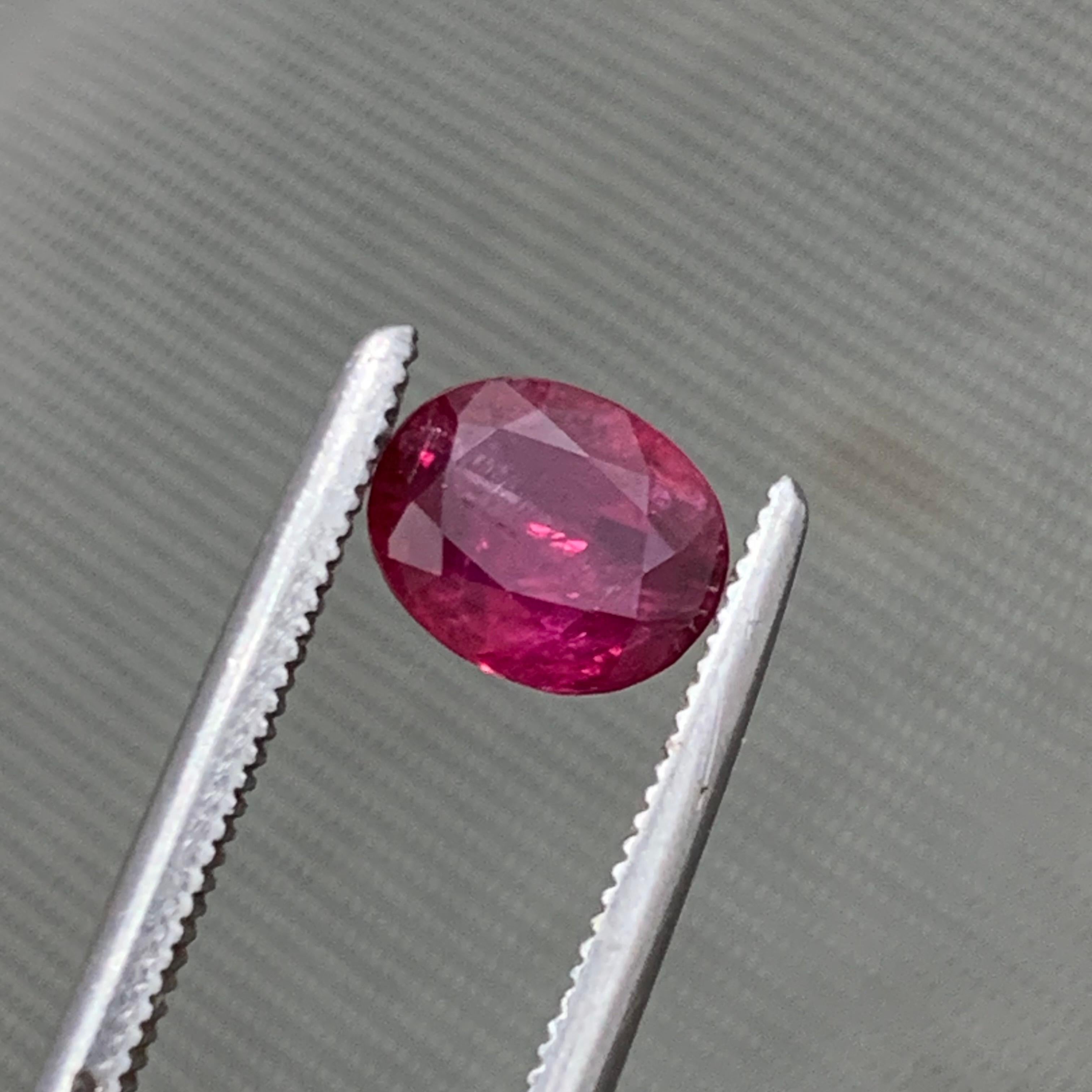 Oval Cut Reddish Pink Natural Ruby Ring Gemstone 1.35 Catat Oval Cushion Cut for Jewelry For Sale