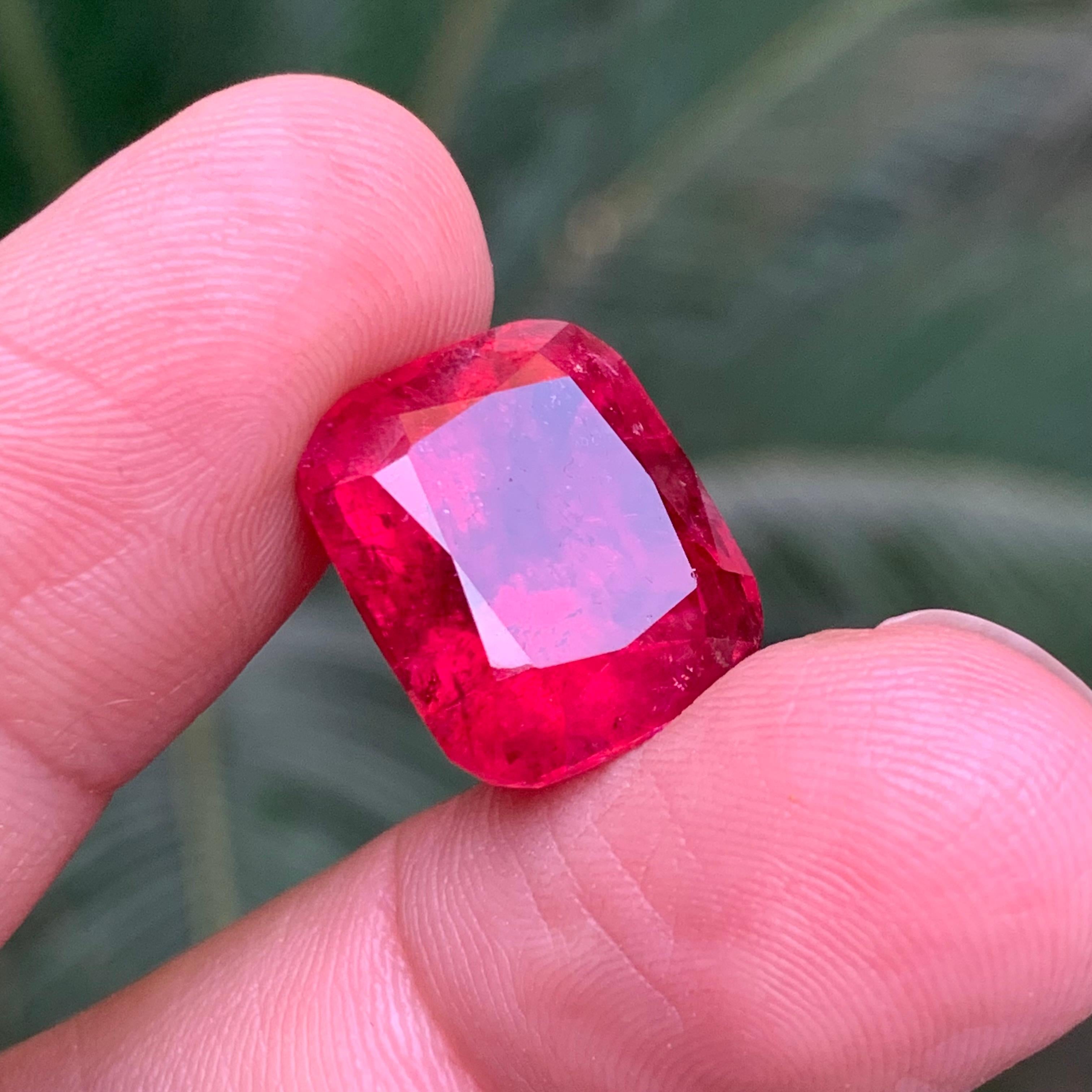 Reddish Vivid Pink Natural Rubellite Tourmaline Loose Gemstone 19.55 Ct Cushion In New Condition In Peshawar, PK