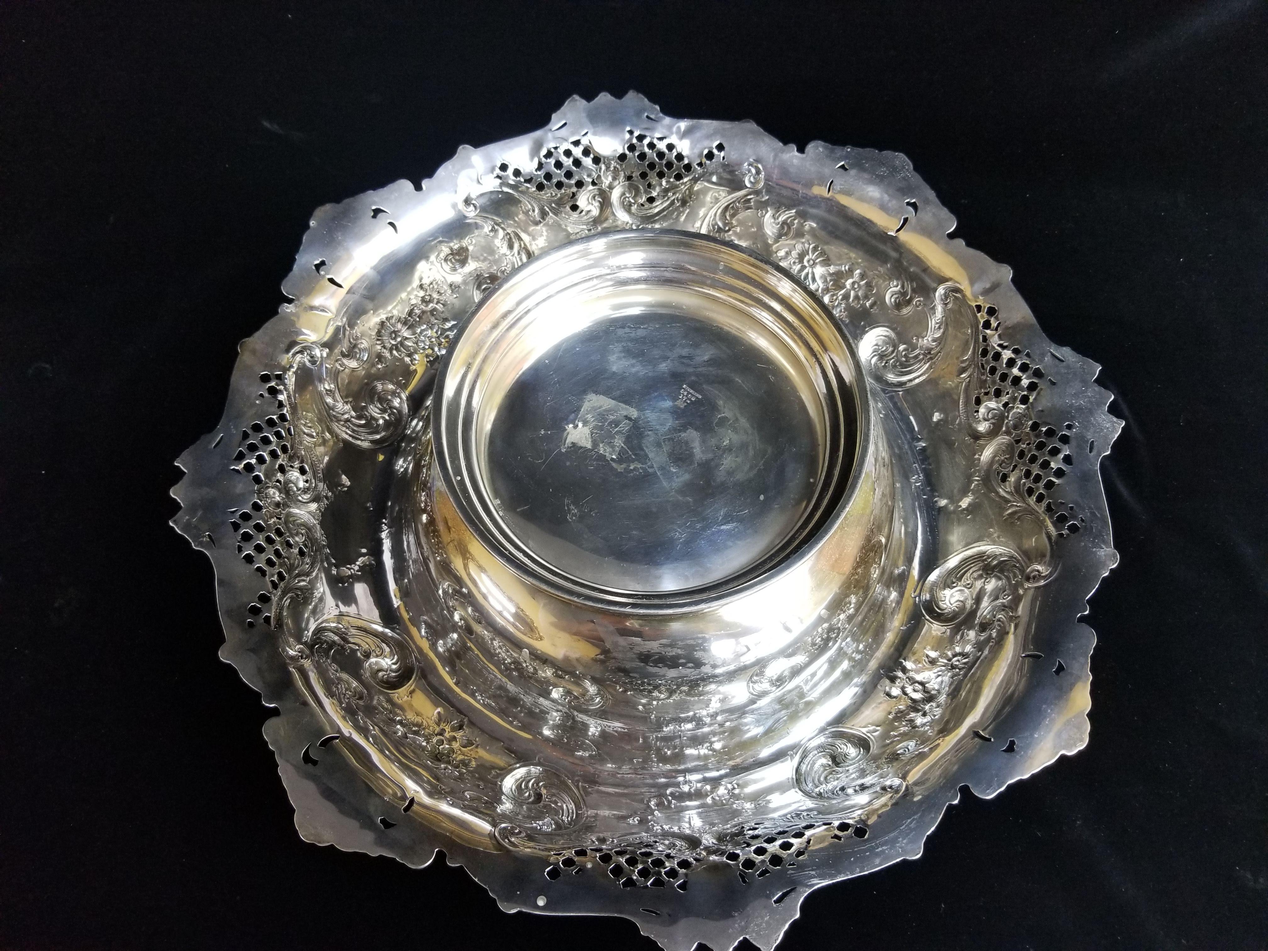 Redlich Antique Sterling Silver Art Nouveau Centrepiece Bowl with Liner and Lid For Sale 8