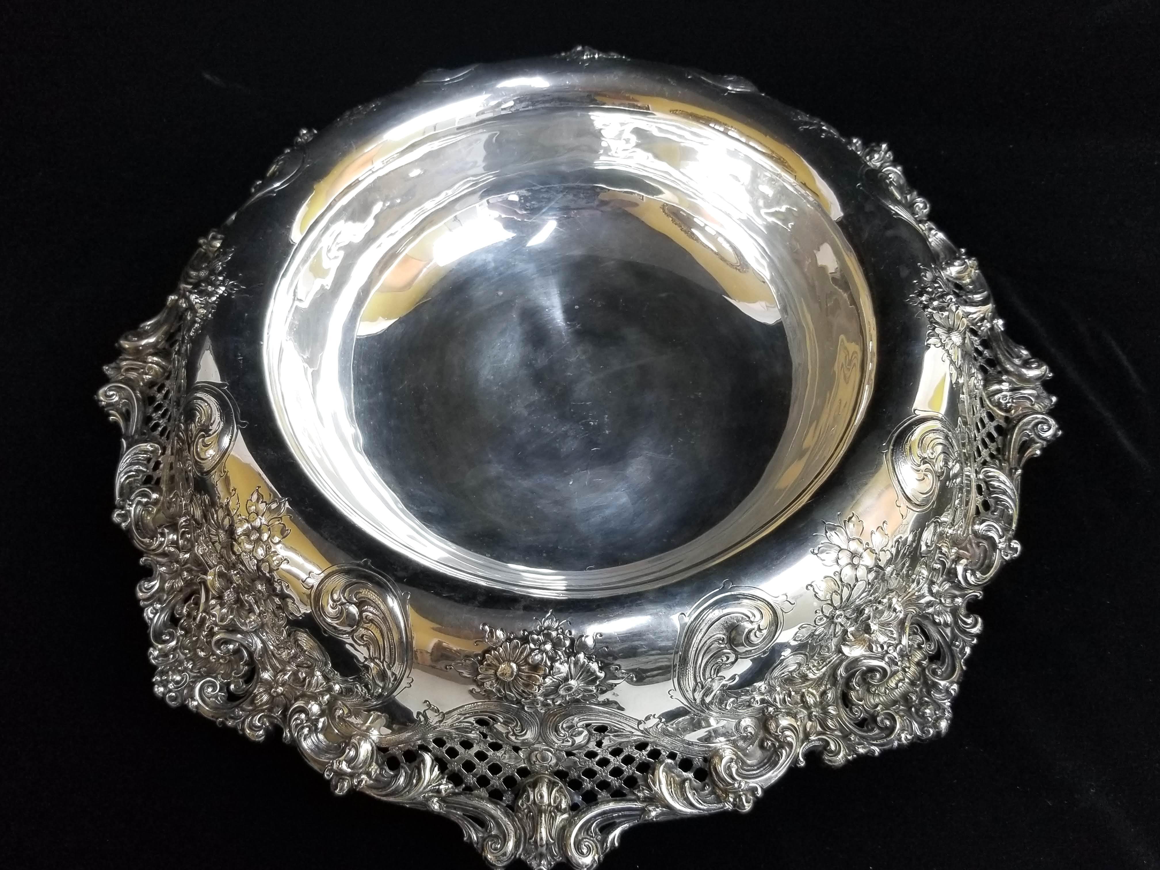 Redlich Antique Sterling Silver Art Nouveau Centrepiece Bowl with Liner and Lid For Sale 11