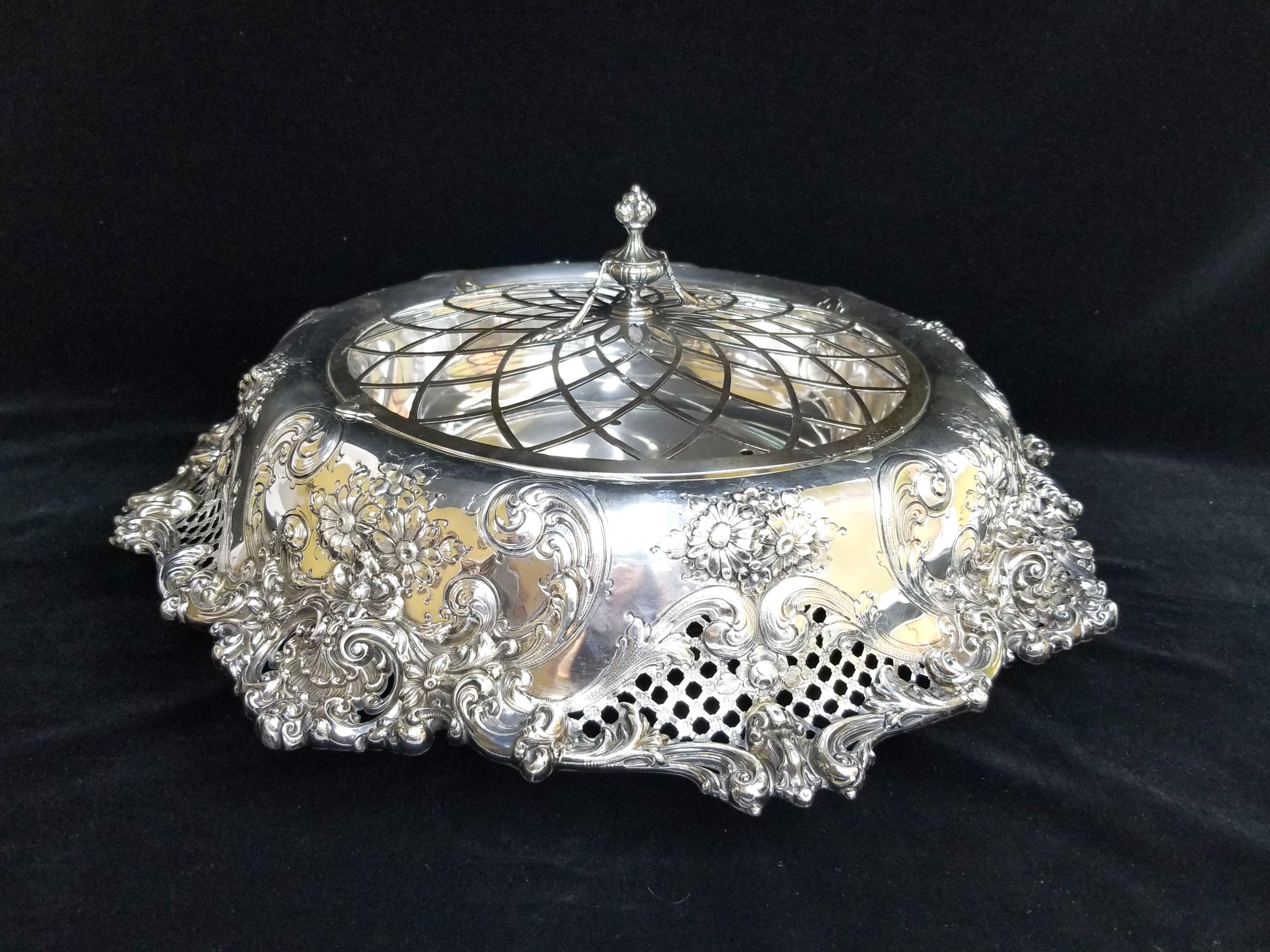 20th Century Redlich Antique Sterling Silver Art Nouveau Centrepiece Bowl with Liner and Lid For Sale