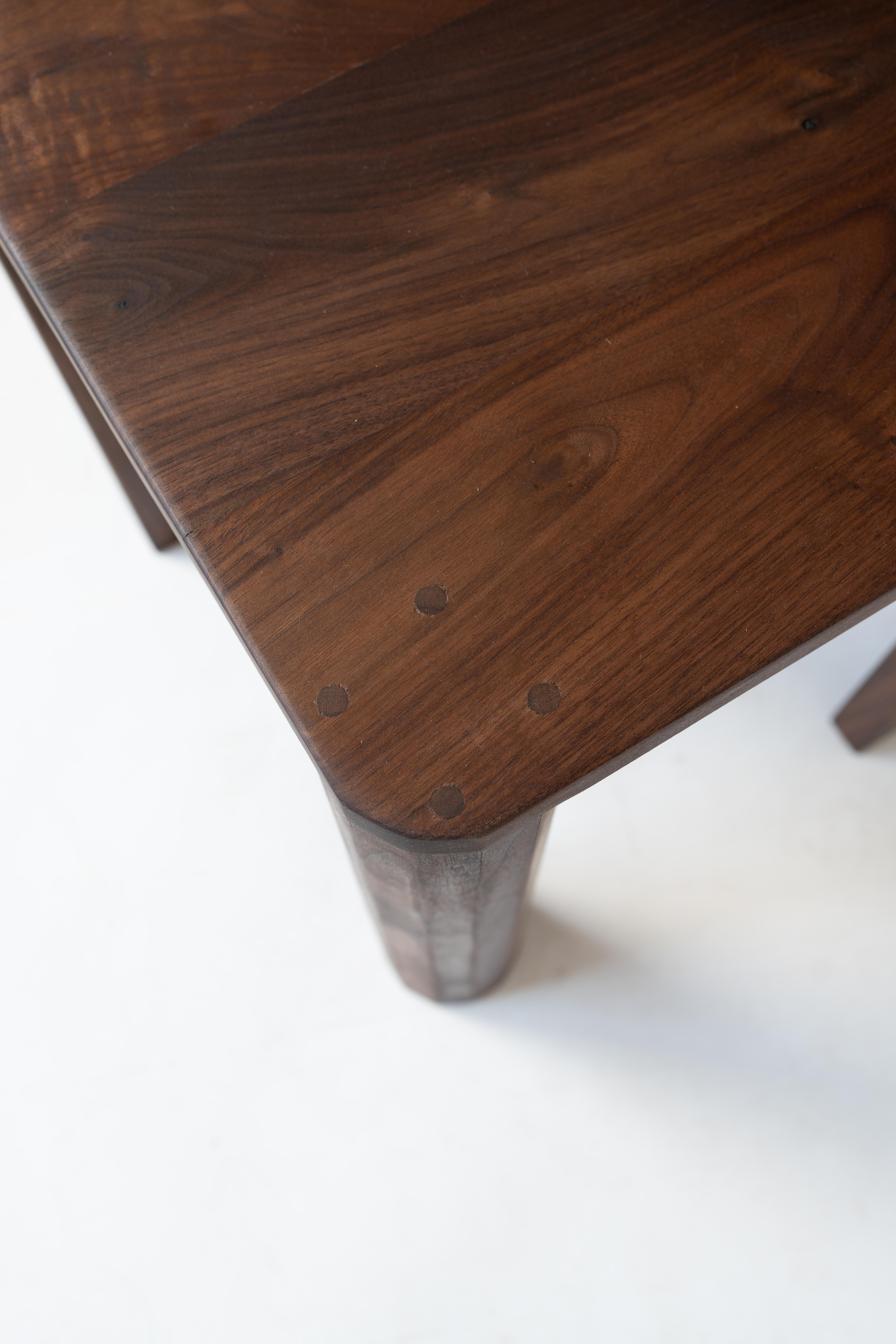 Redline Design Stuhl im Angebot 1