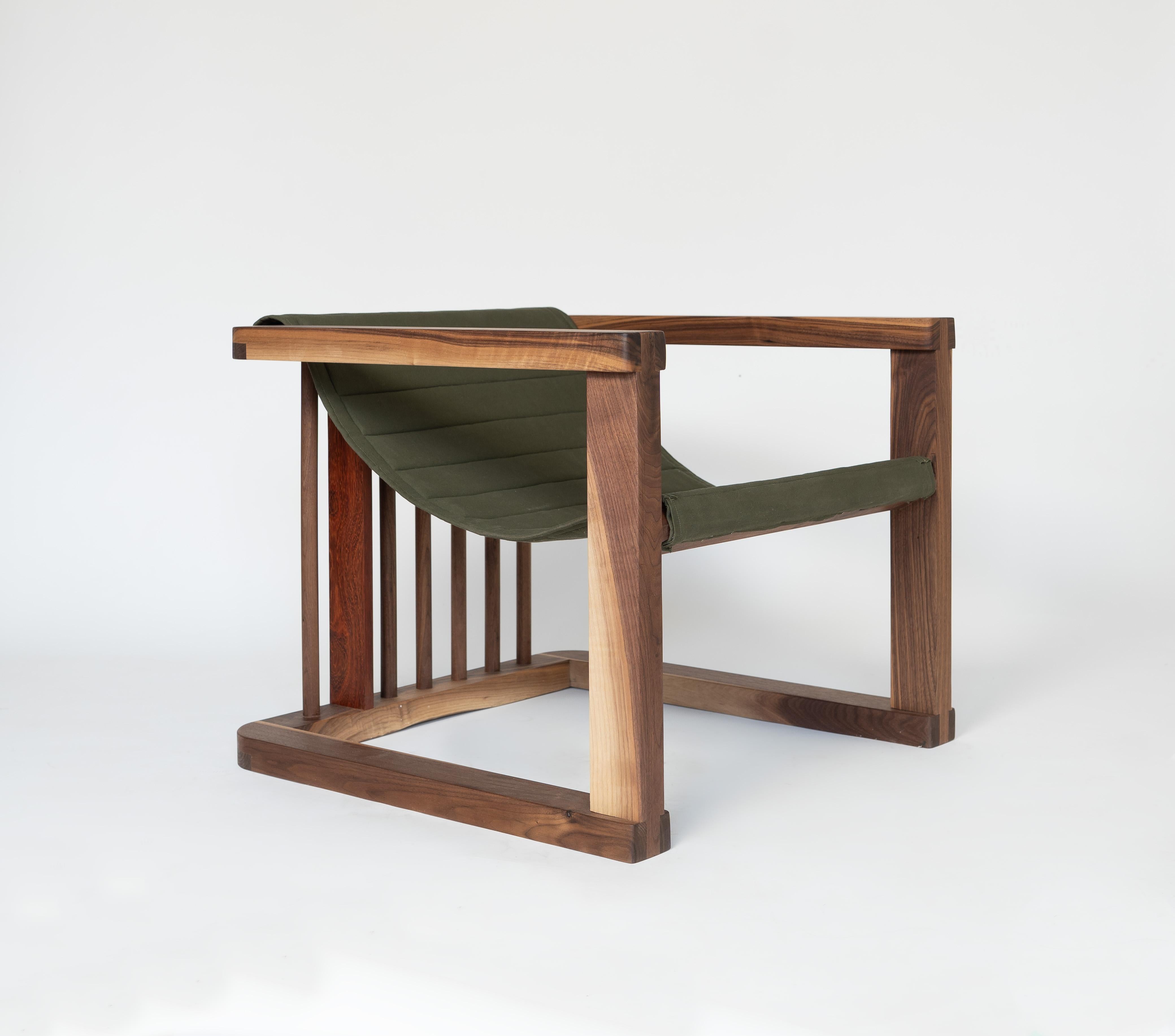 Redline Design Lounge-Stuhl aus Nussbaumholz im Angebot 2