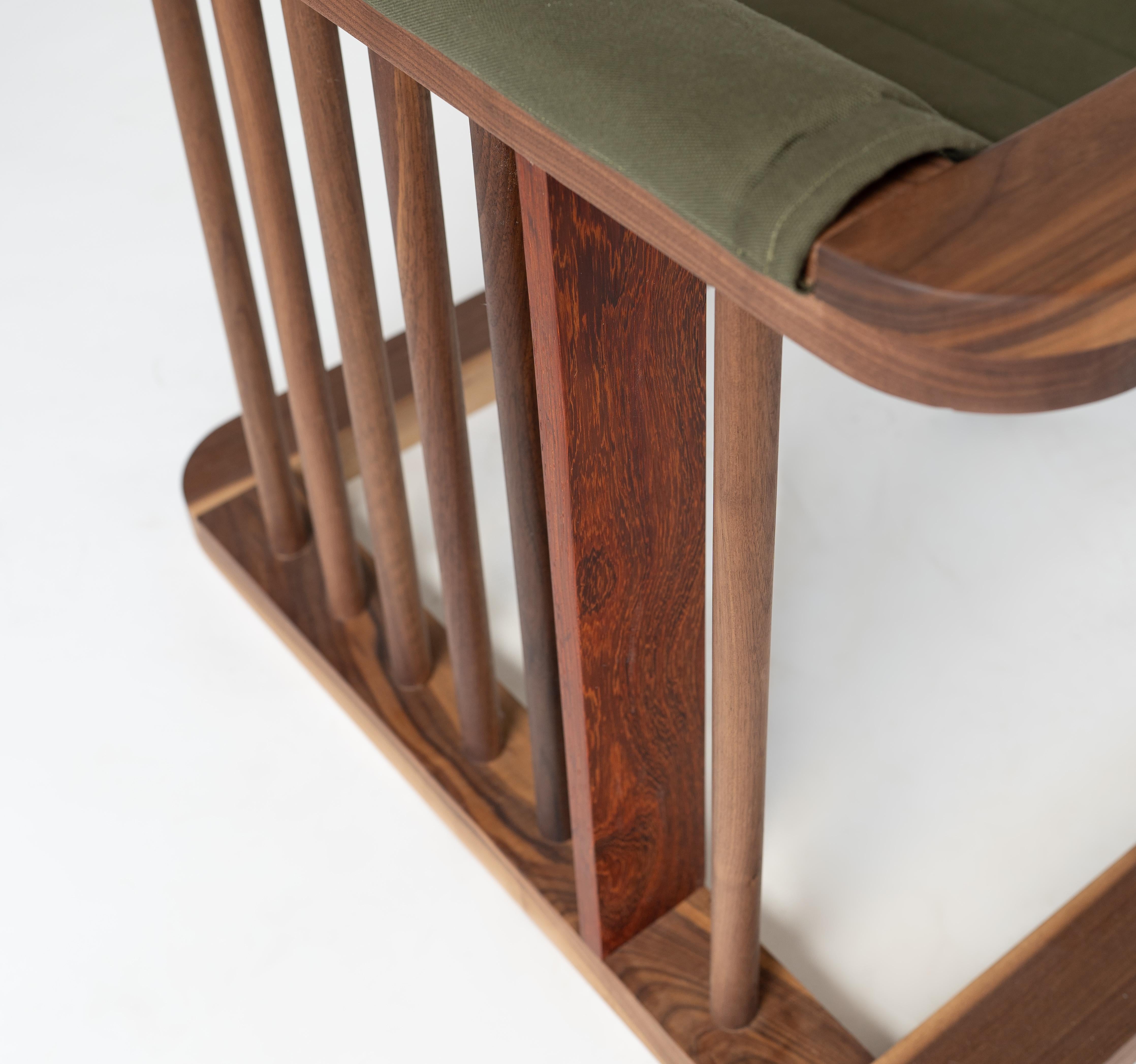Redline Design Lounge-Stuhl aus Nussbaumholz im Angebot 3