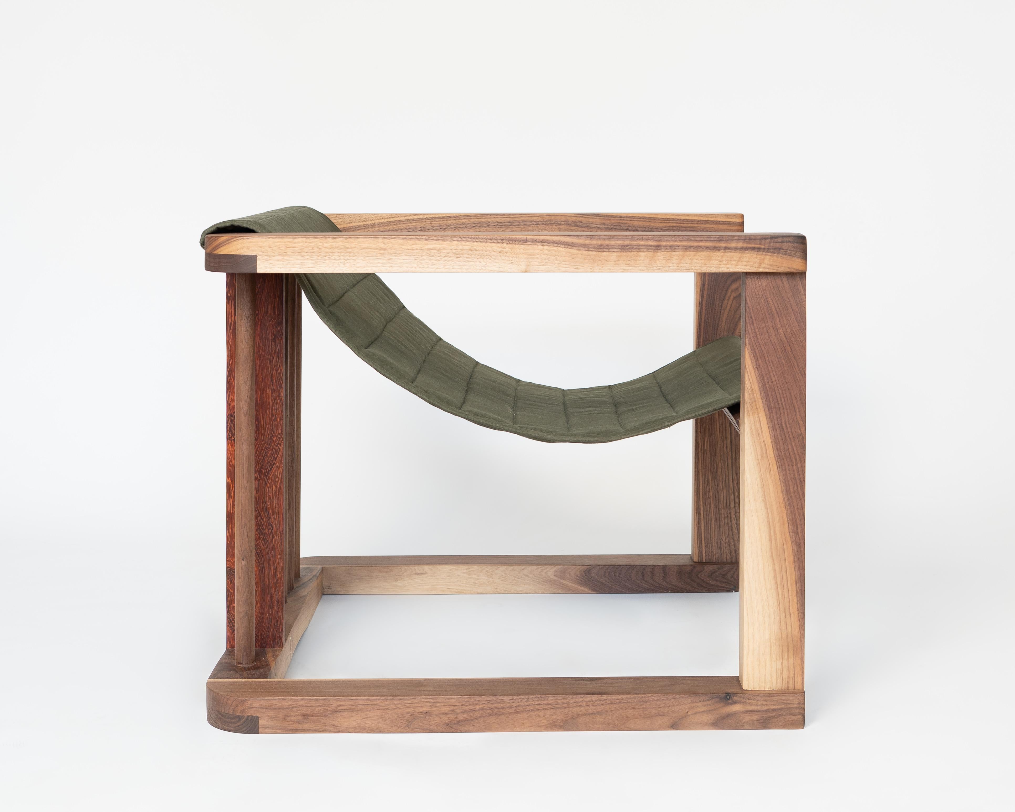Redline Design Lounge-Stuhl aus Nussbaumholz im Angebot 5