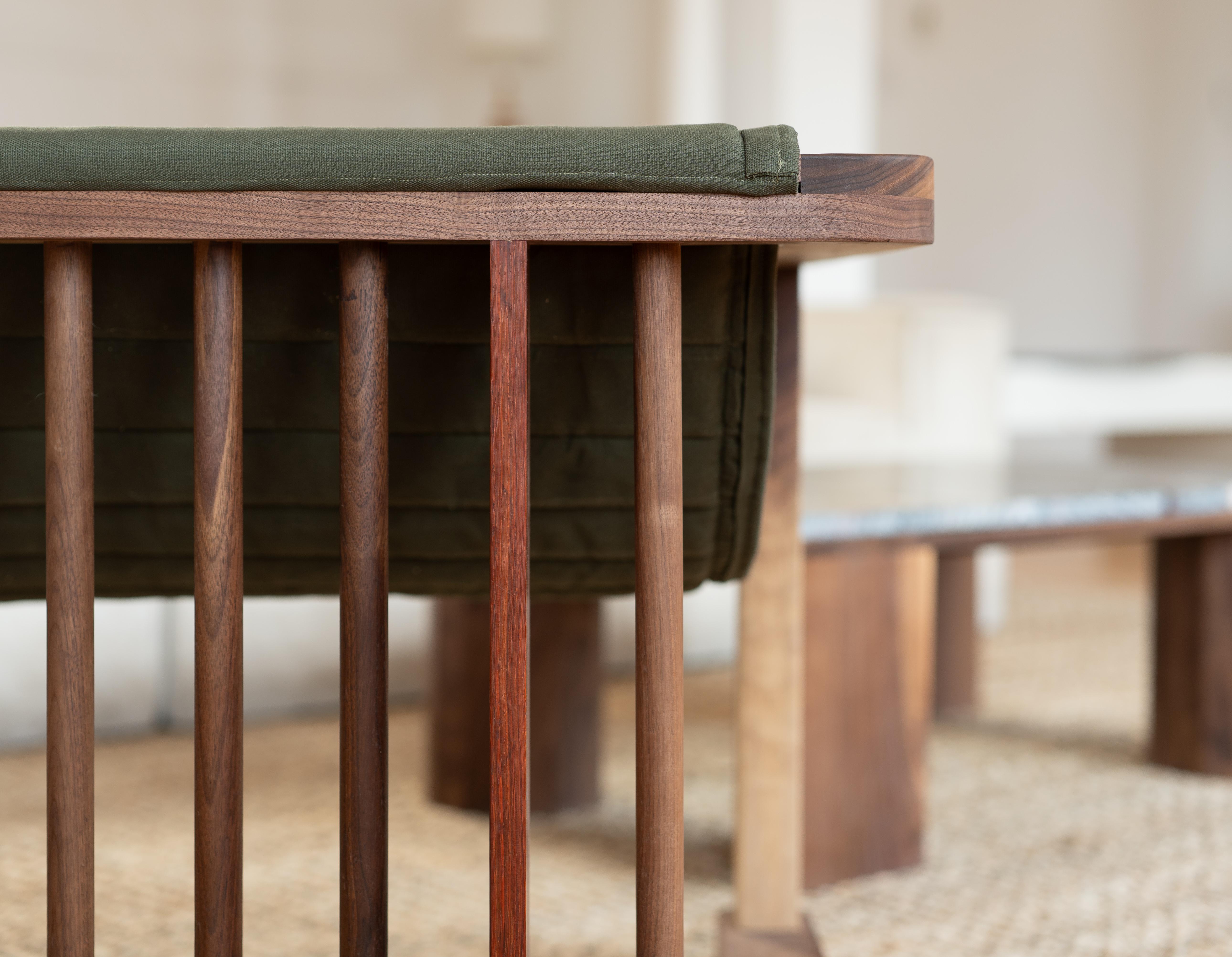 Redline Design Lounge-Stuhl aus Nussbaumholz im Angebot 8