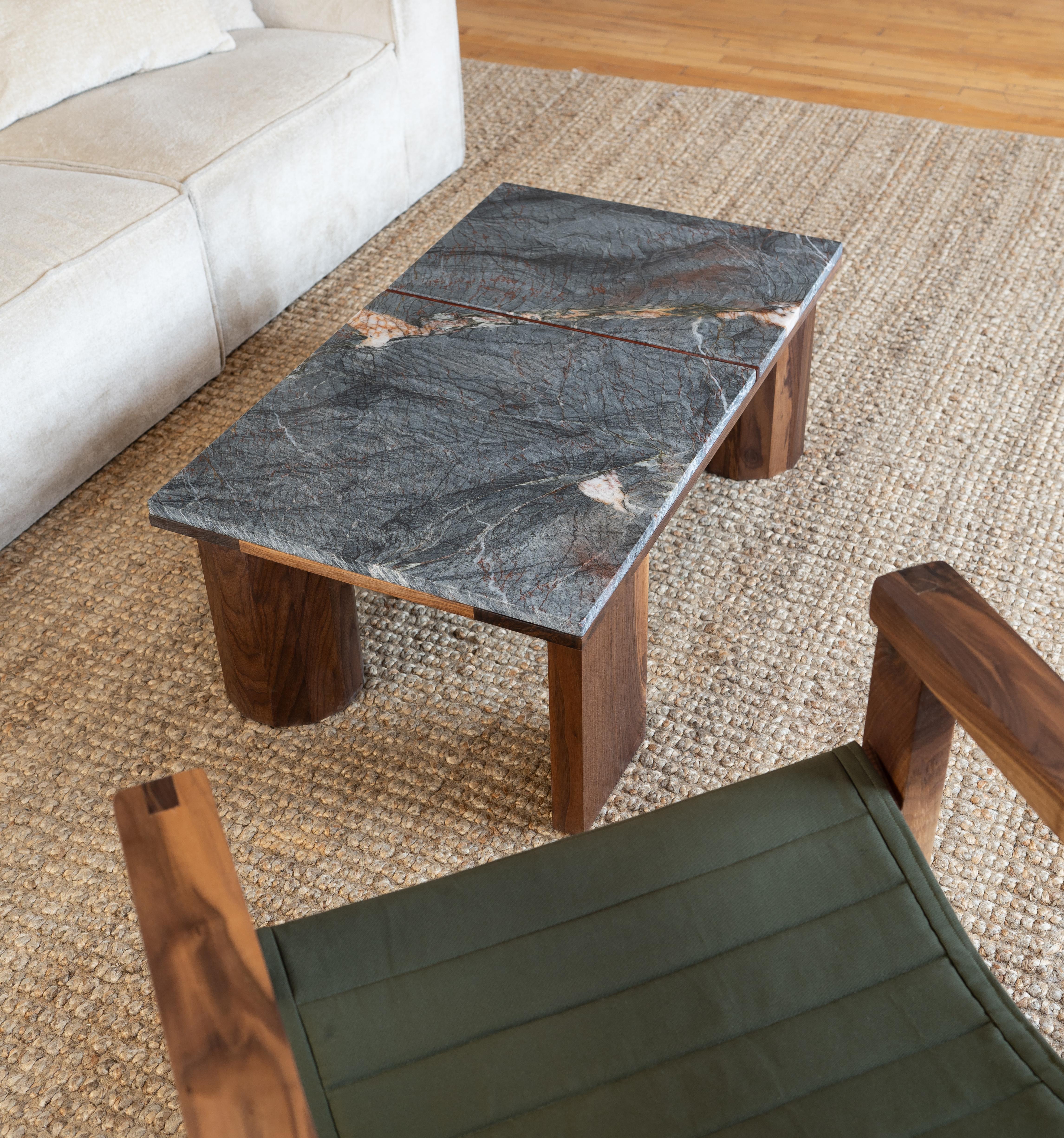 Redline Design Lounge-Stuhl aus Nussbaumholz (Moderne der Mitte des Jahrhunderts) im Angebot