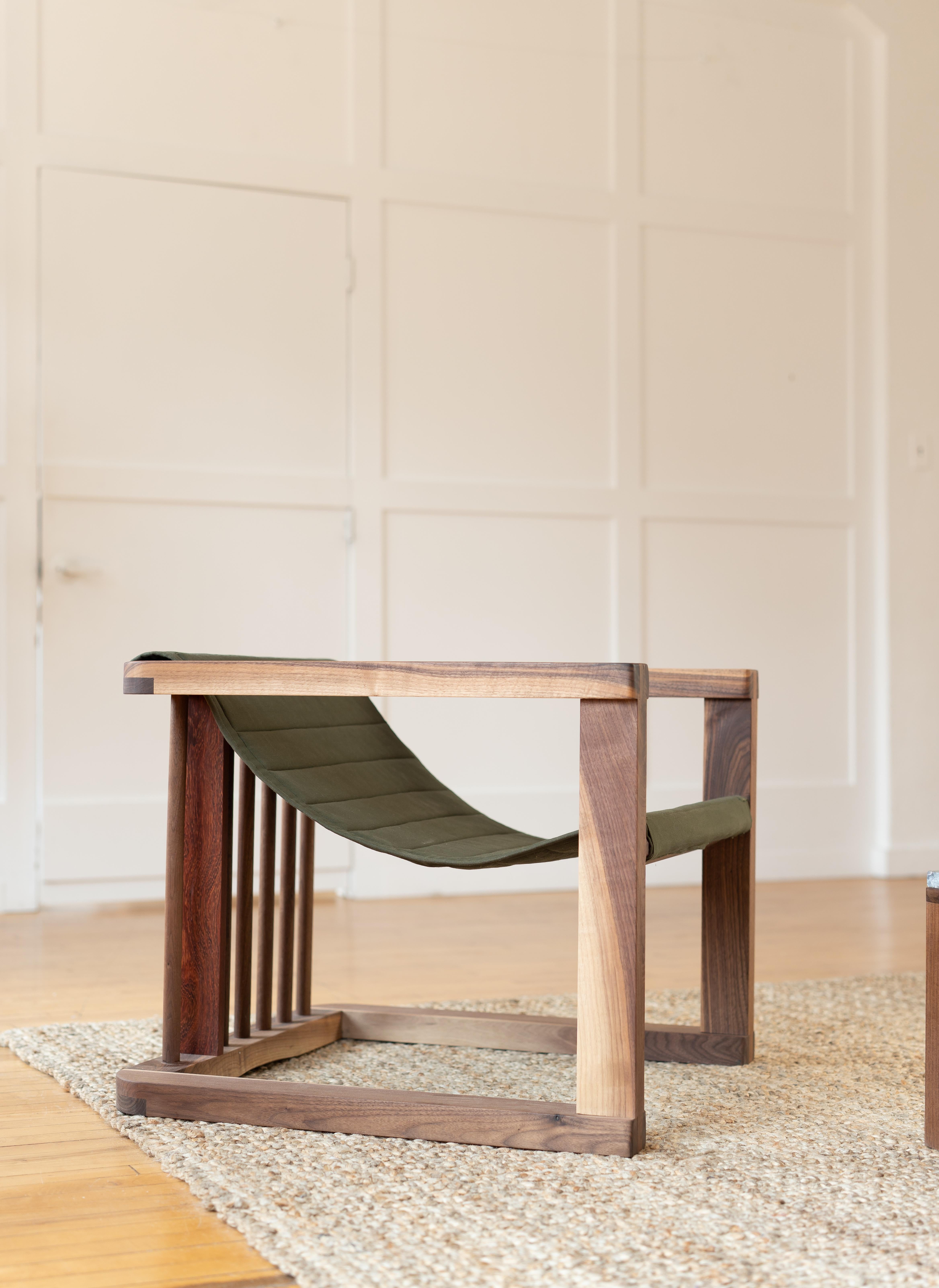 Redline Design Lounge-Stuhl aus Nussbaumholz (Kanadisch) im Angebot