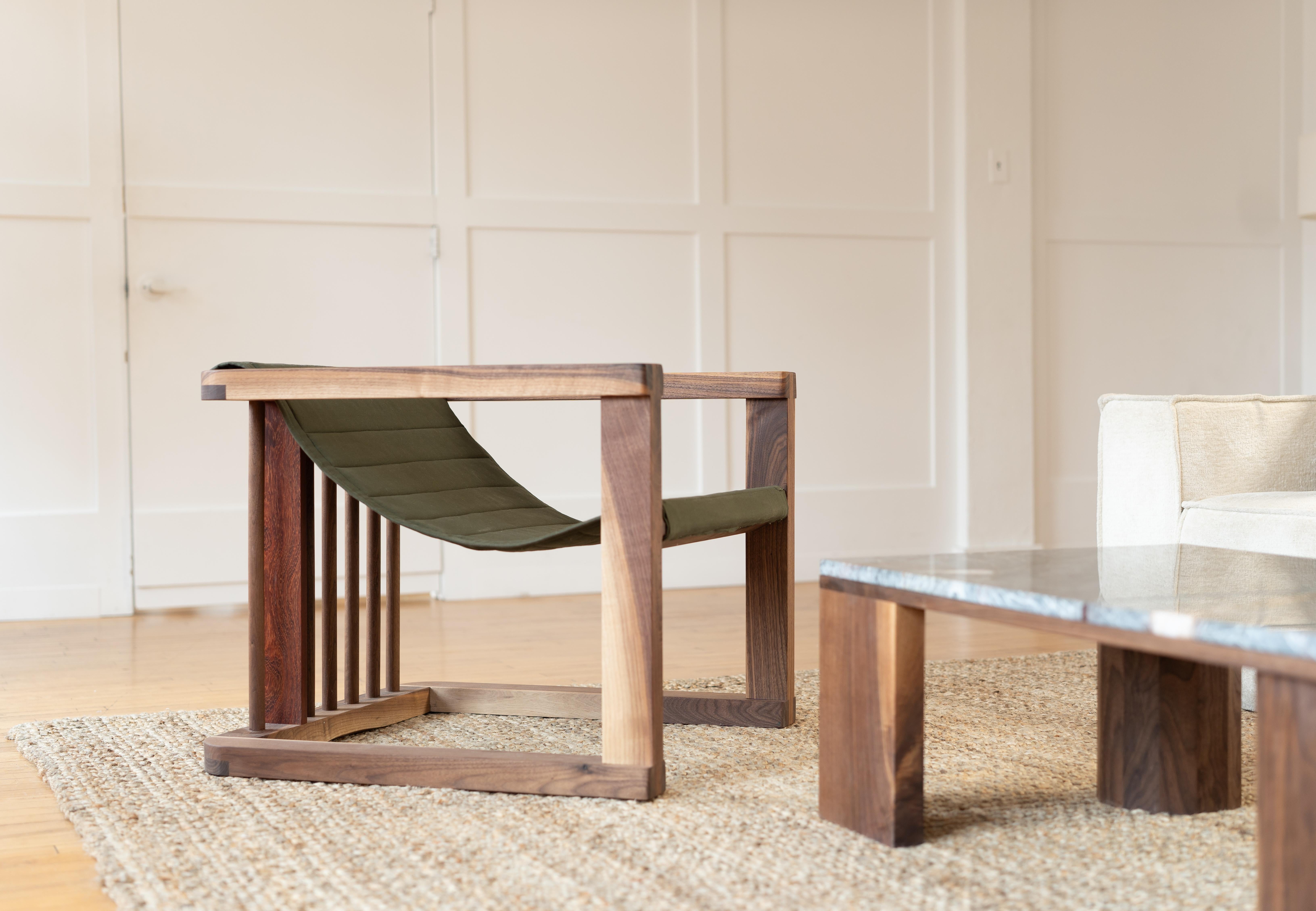 Redline Design Lounge-Stuhl aus Nussbaumholz im Zustand „Neu“ im Angebot in Toronto, CA