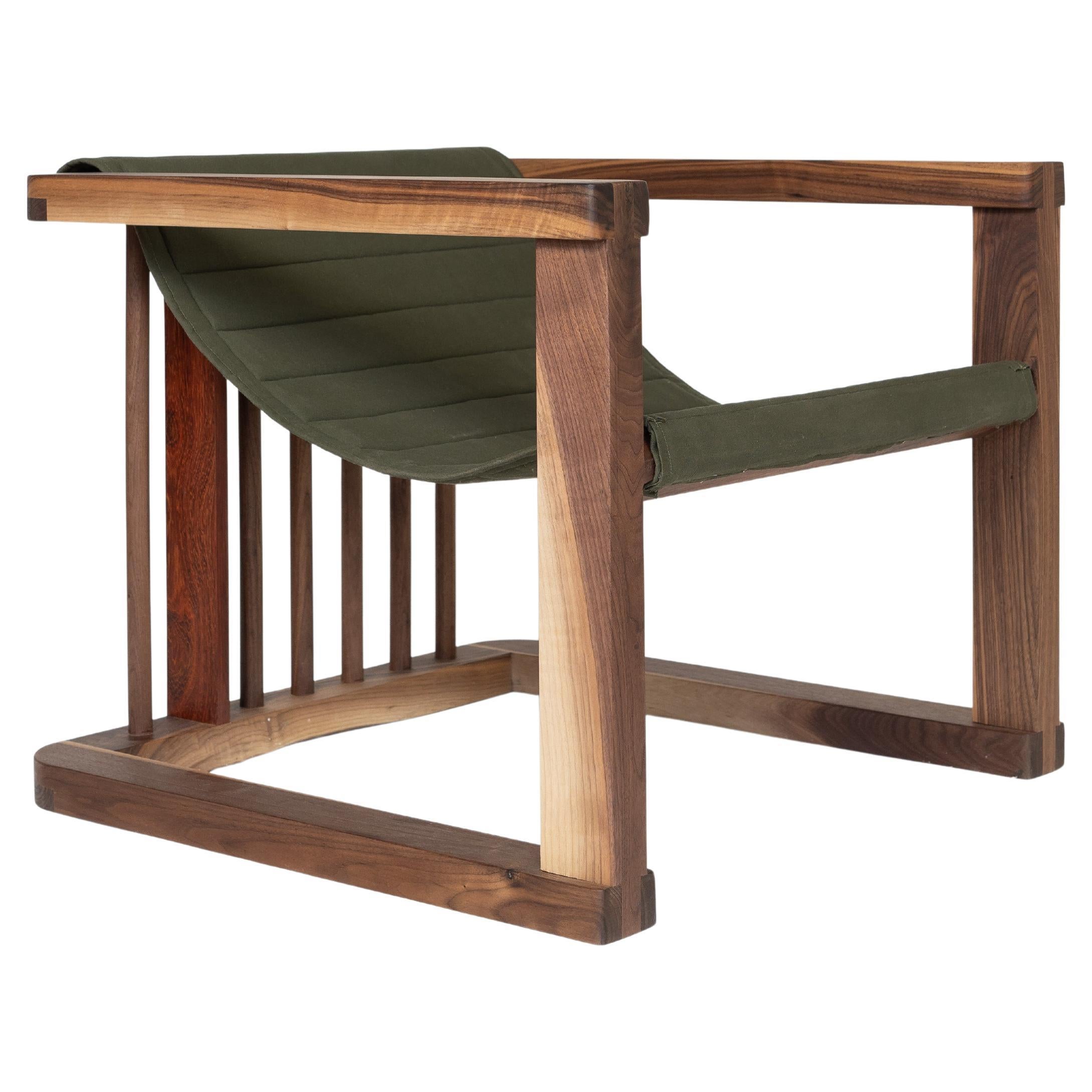 Redline Design Lounge-Stuhl aus Nussbaumholz im Angebot