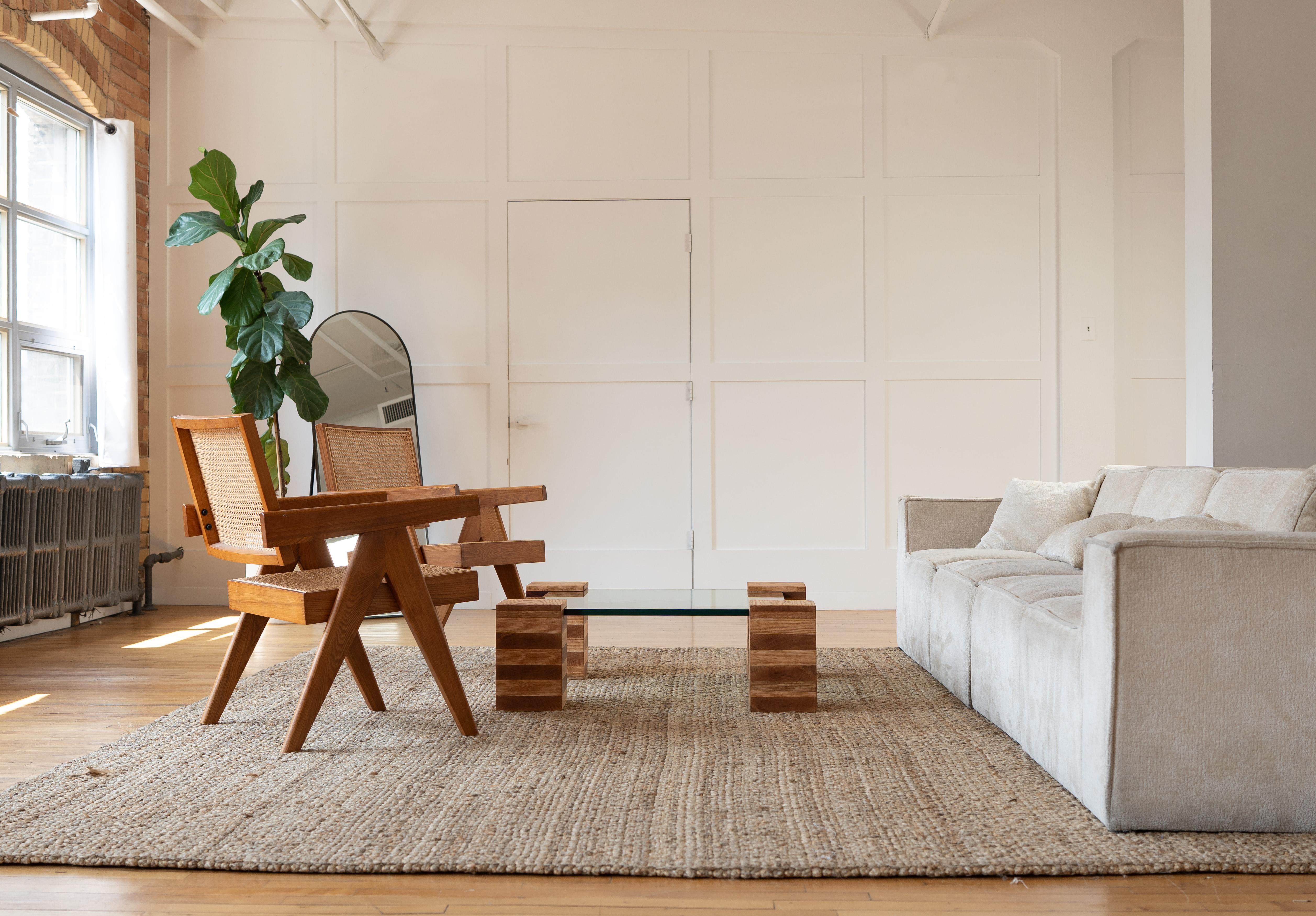 Mesa baja de diseño Redline de roble y cristal Siglo XXI y contemporáneo en venta
