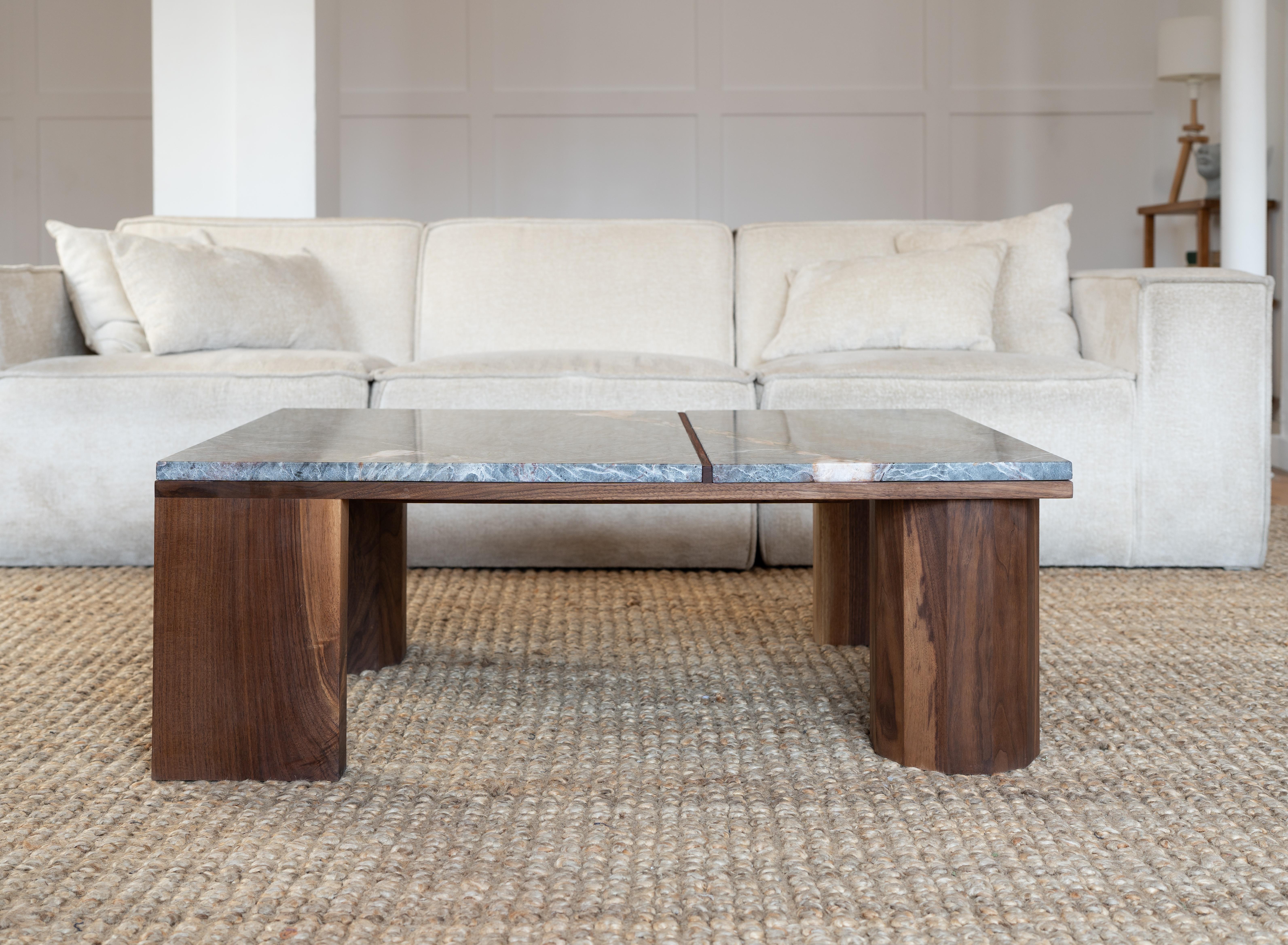 Redline Design Split Stone Tisch (Holzarbeit) im Angebot