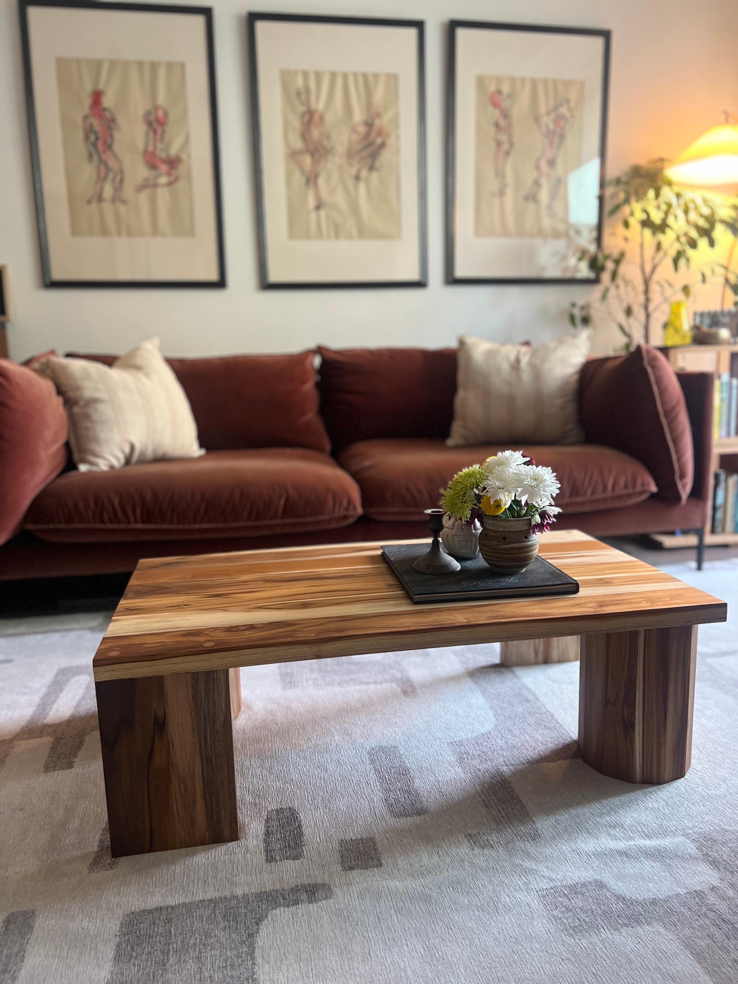 Mesa baja de teca de diseño Redline Canadiense en venta