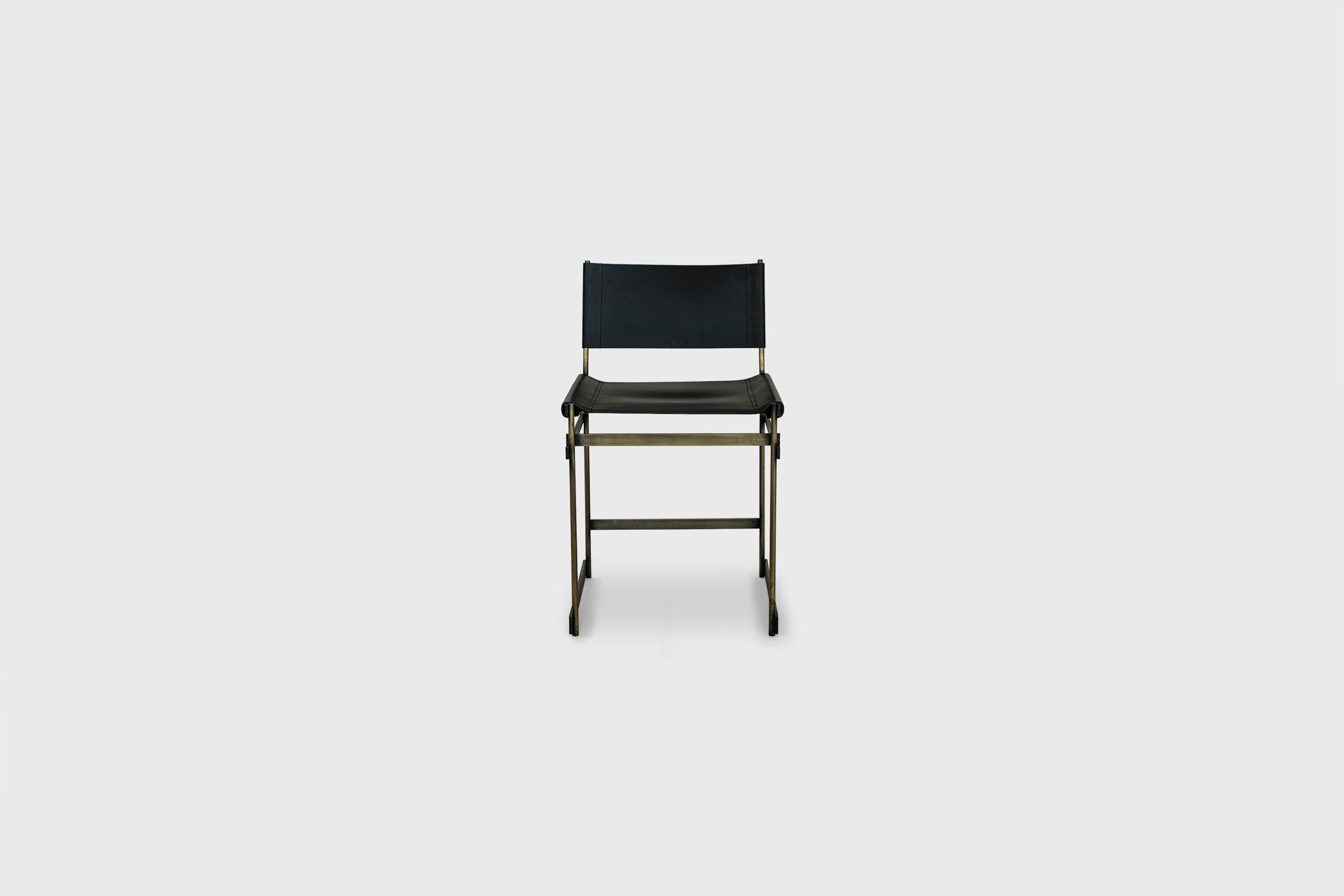 Bronze Chaise de salle à manger en cuir Redo par Atra Design en vente
