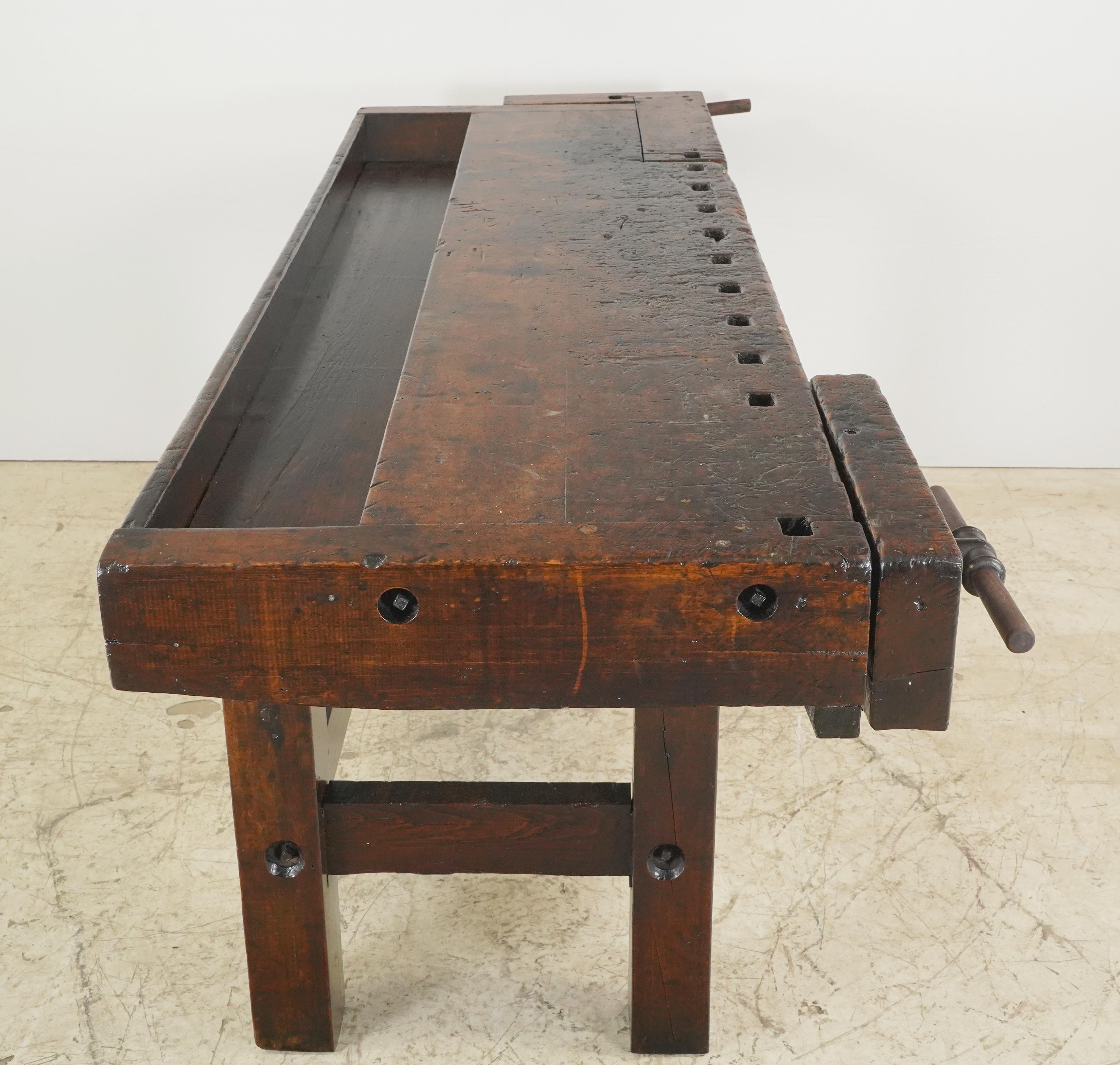 Banco de trabajo de carpintería antiguo rehecho 7