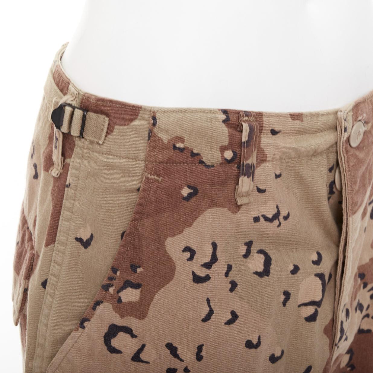 REDONE Desert Camo beige brown cotton blend camouflage cargo cropped pants S
Reference: LNKO/A02614
Brand: Redone
Model: Desert Camo
Material: Cotton, Blend
Color: Beige, Brown
Pattern: Camouflage
Closure: Button Fly
Made in: United