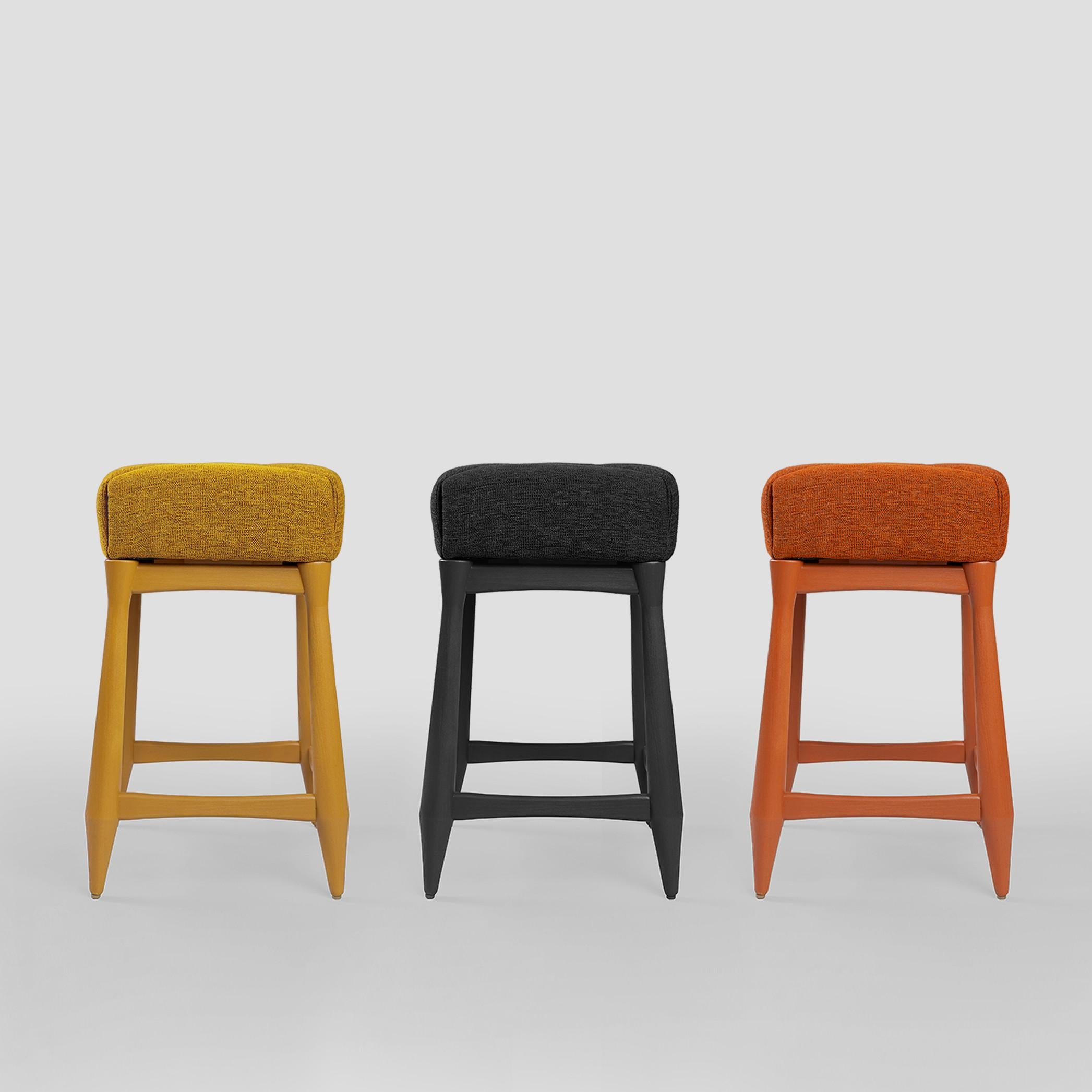 Redova Stool in Lacquered Wood For Sale 4