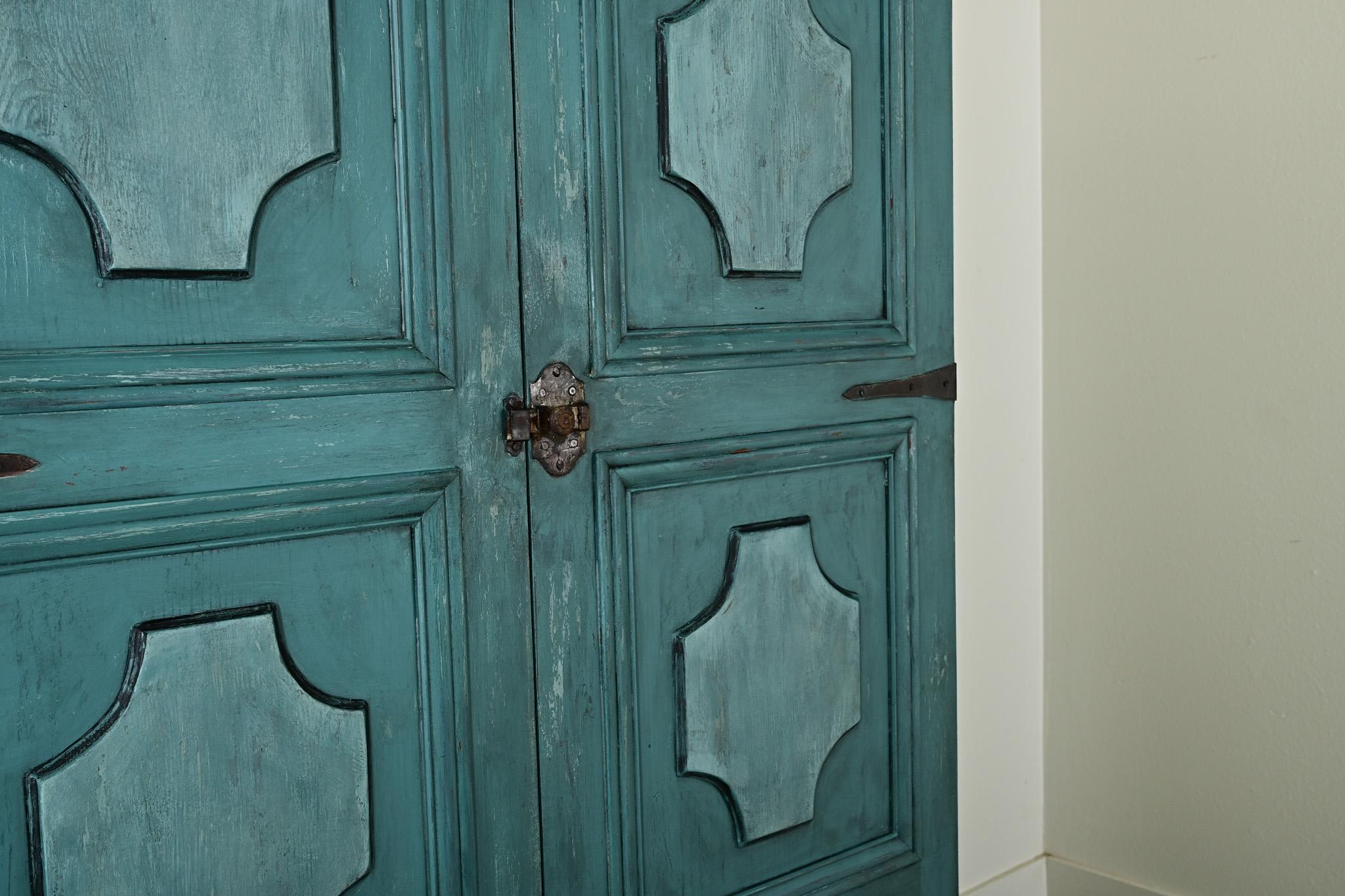 XXIe siècle et contemporain Armoire peinte par Redproduction
