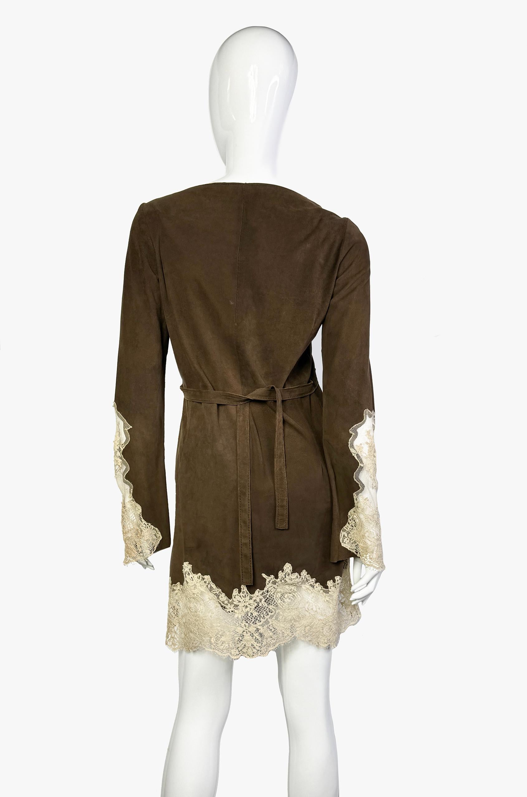 REDValentino mini brown suede dress embellished with cream lace. 

Size – IT40 / S

Length – 84 cm

Shoulders – 40 cm

Sleeve – 68 cm

Armpit to armpit – 44 cm

Waist – 76 cm

Fabric – 77% leather, 15% cotton, 8% polyamide

Condition – very