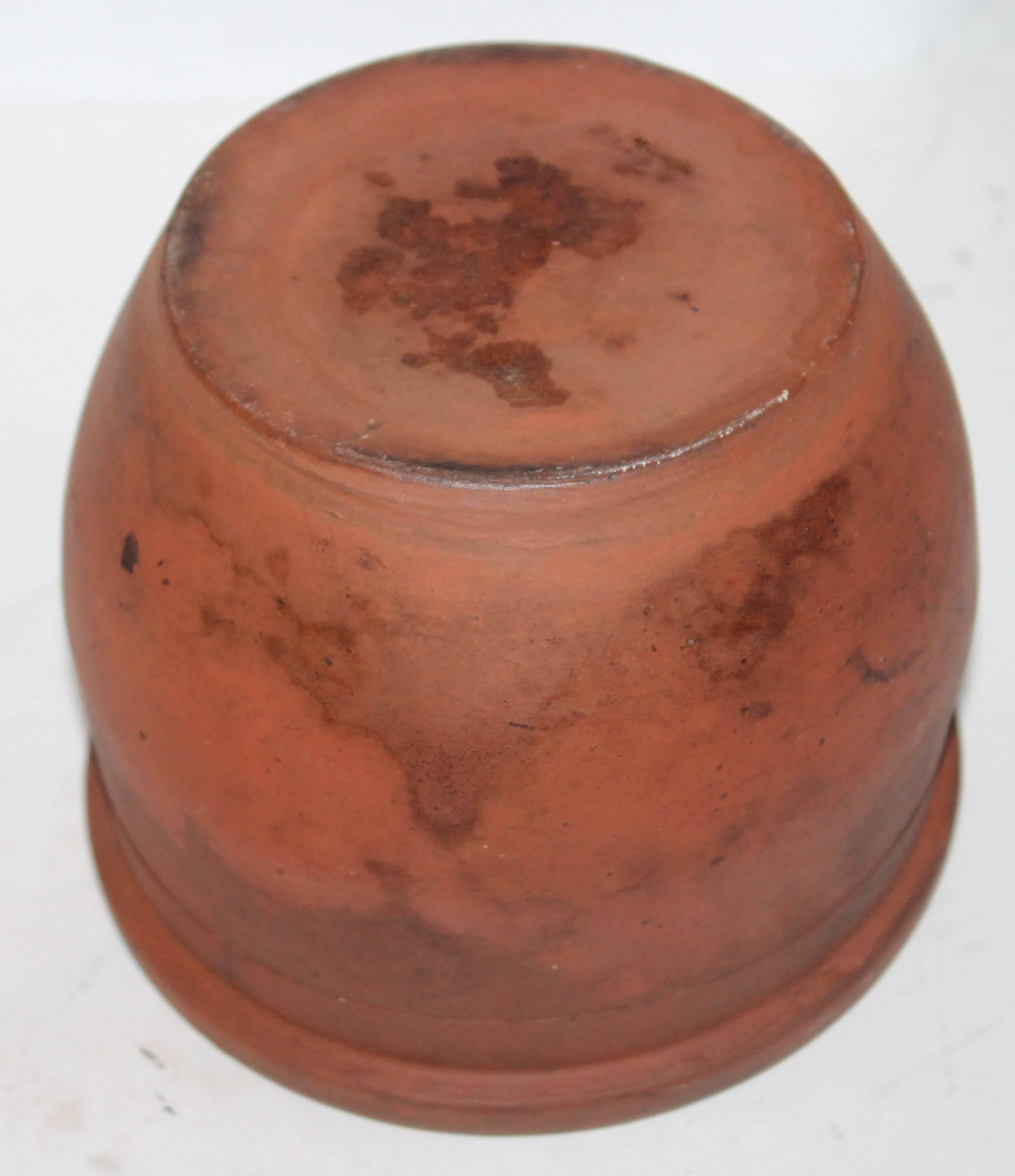 Redware Pennsylvania 19th Century Crocks, Two Pieces In Excellent Condition In Los Angeles, CA