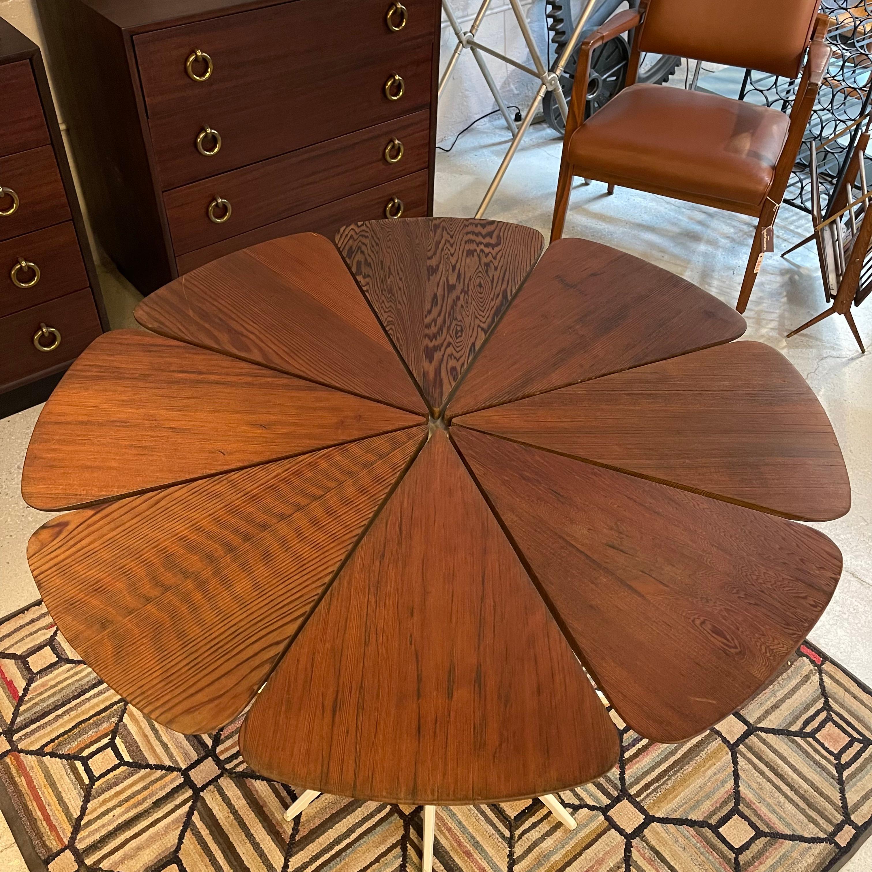 Redwood Petal Dining Table By Richard Schultz For Knoll In Good Condition For Sale In Brooklyn, NY
