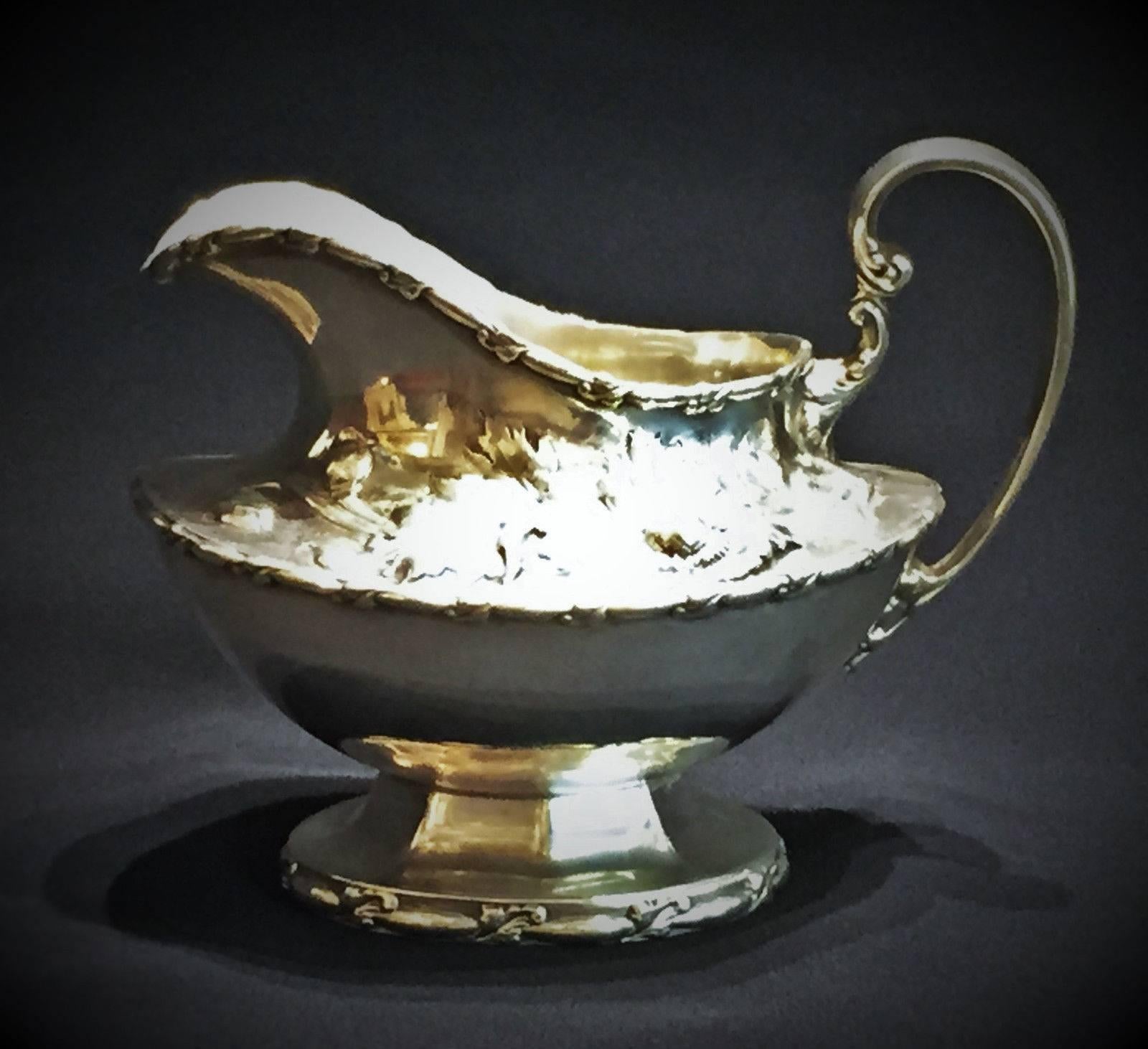 Repoussé Reed & Barton, American Art Nouveau Sterling Silver Tea and Coffee Service, 1900