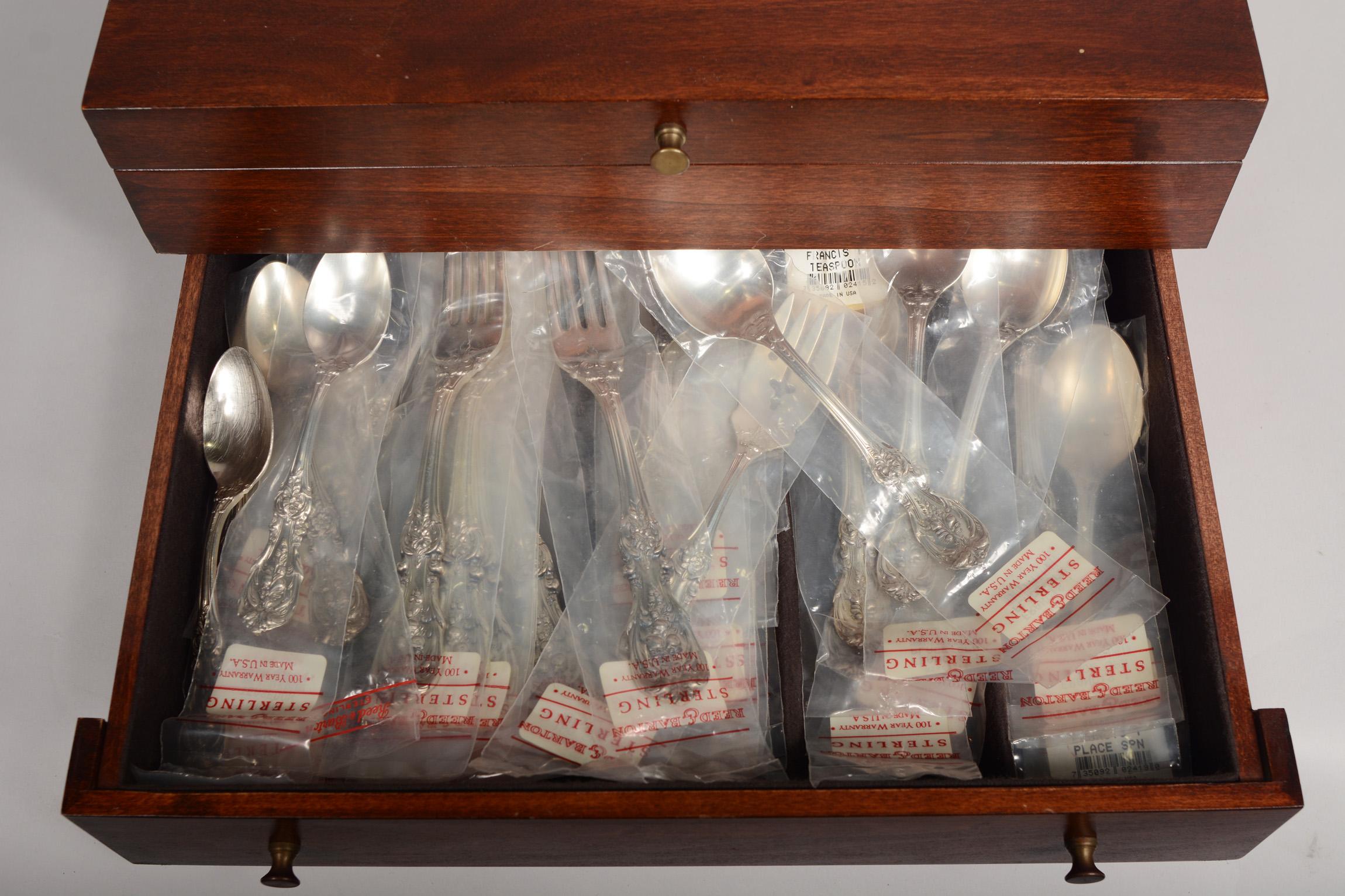 Reed and Barton Francis 1 Sterling Silver Flatware Service for Eight In Good Condition In San Mateo, CA