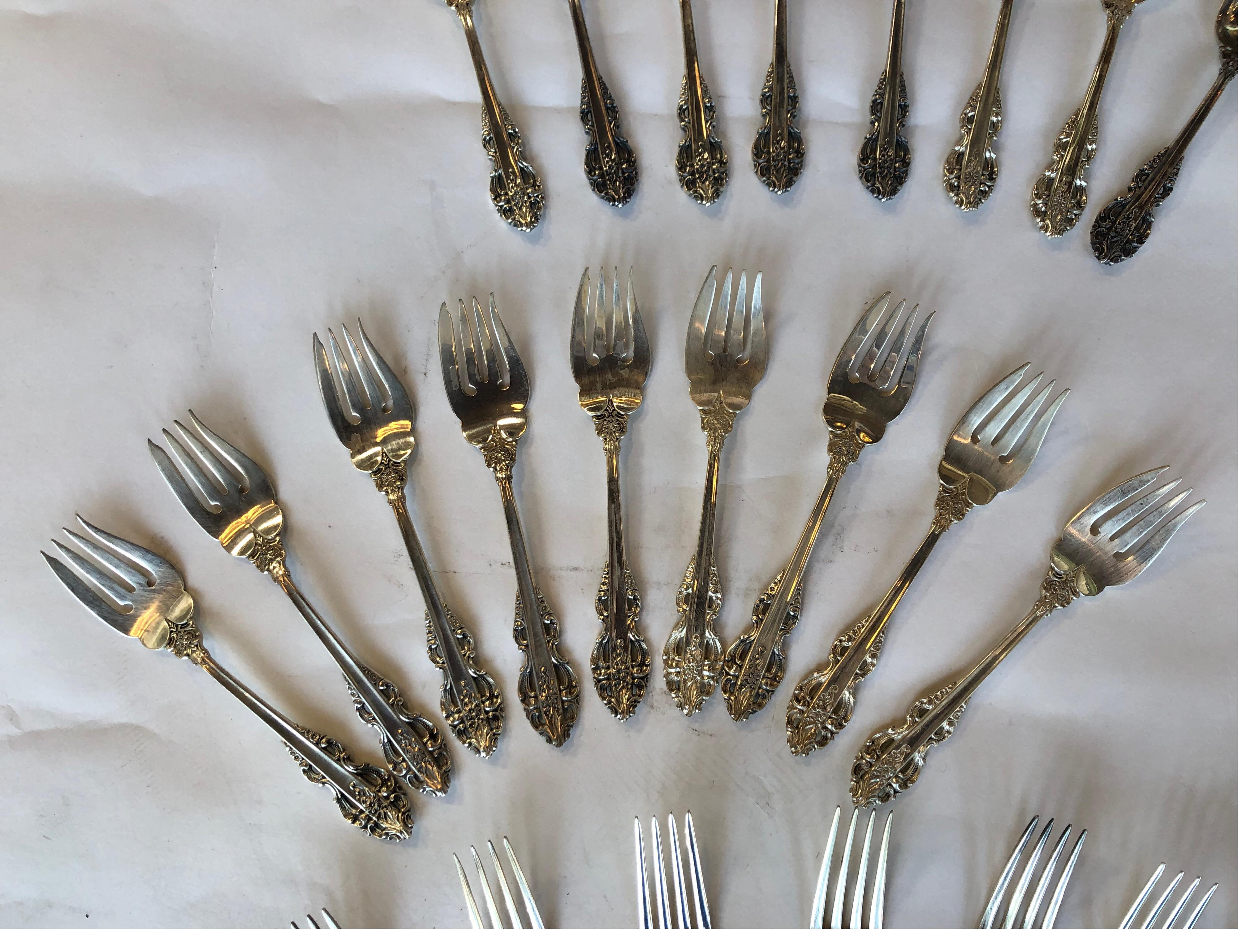 Reed and Barton Set of Eight Silverwear In Good Condition For Sale In Los Angeles, CA