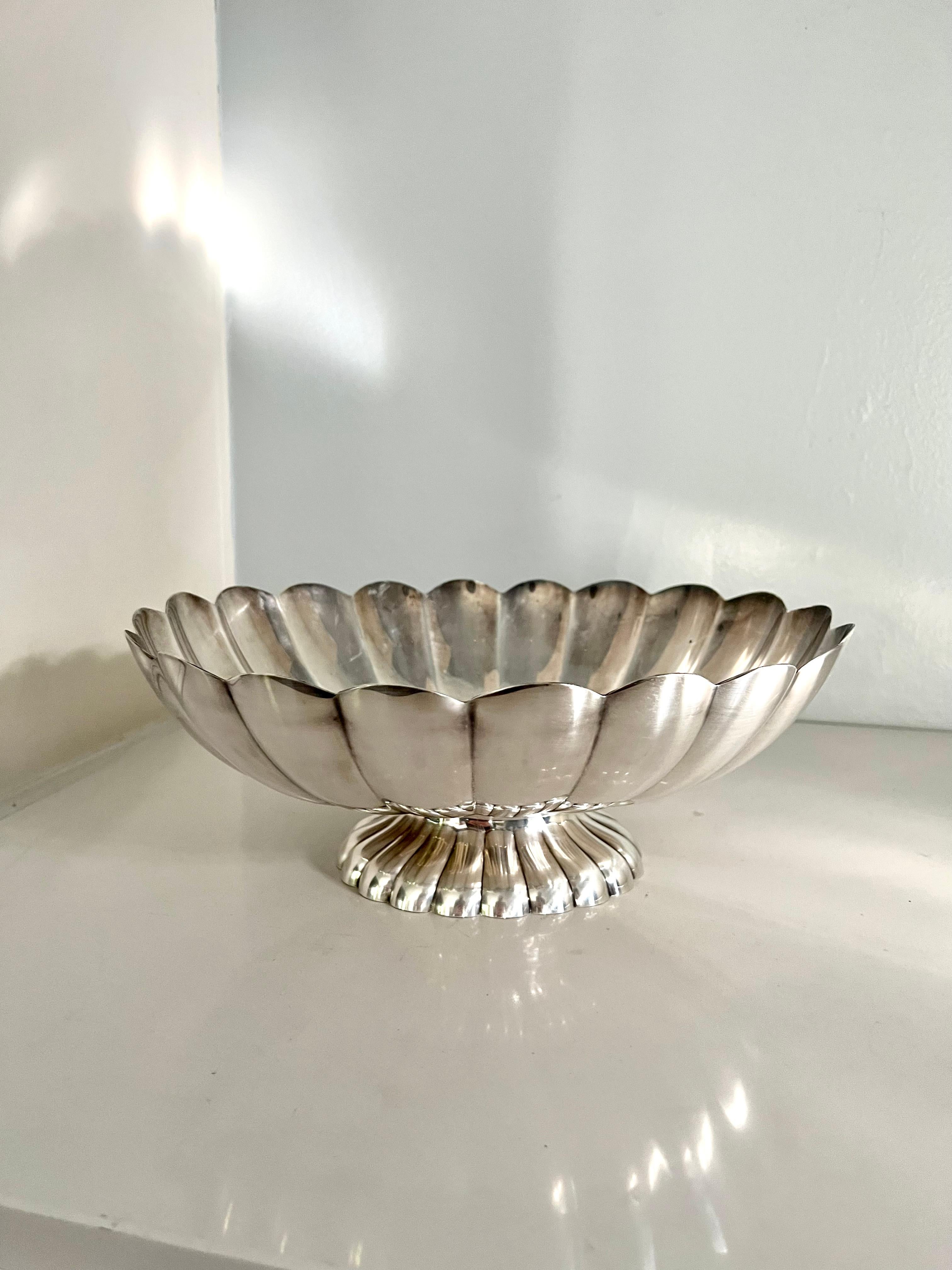 Mid-Century Modern Reed and Barton Silver Plate Ribbed Bowl