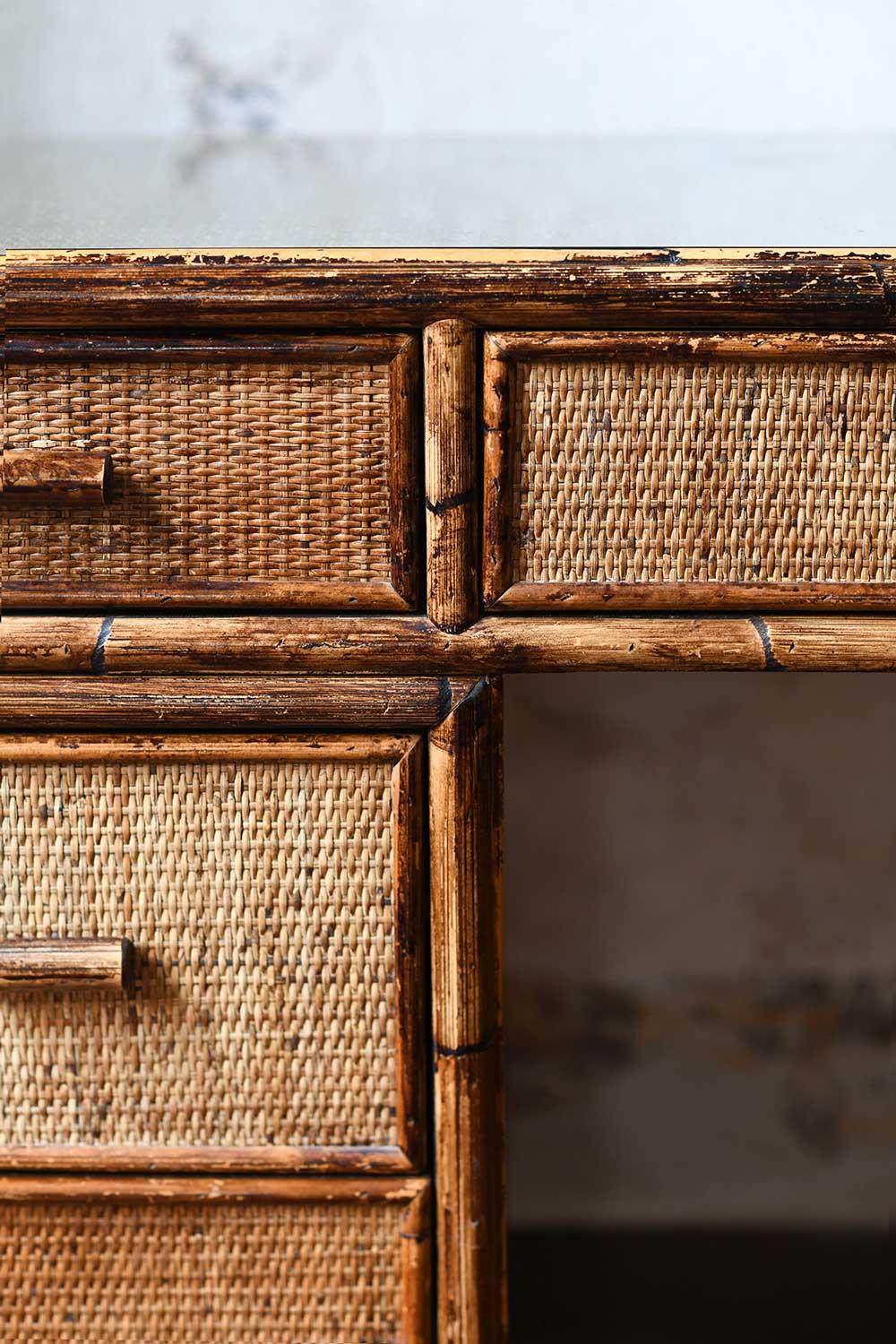 Reed and wicker desk with glass shelf and drawers, Italy 1980 5