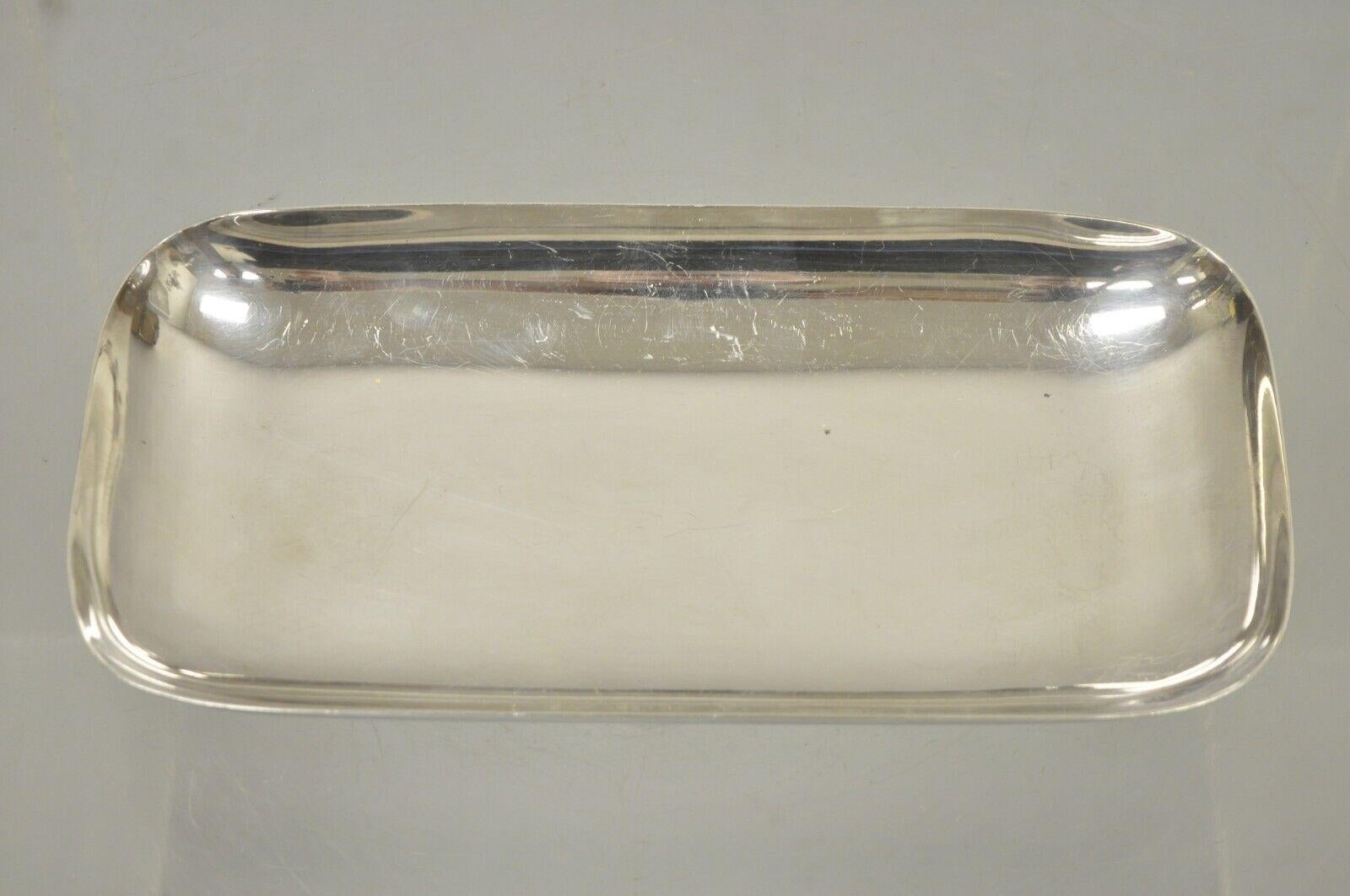 Reed & Barton 1143 embassy silver plate serving dish tray platter circa mid 20th century. Measurements: 1.5
