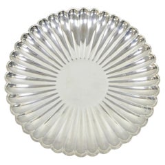 Reed & Barton 1853 Modern Silver Plated Scalloped 14" Round Dish Serving Platter