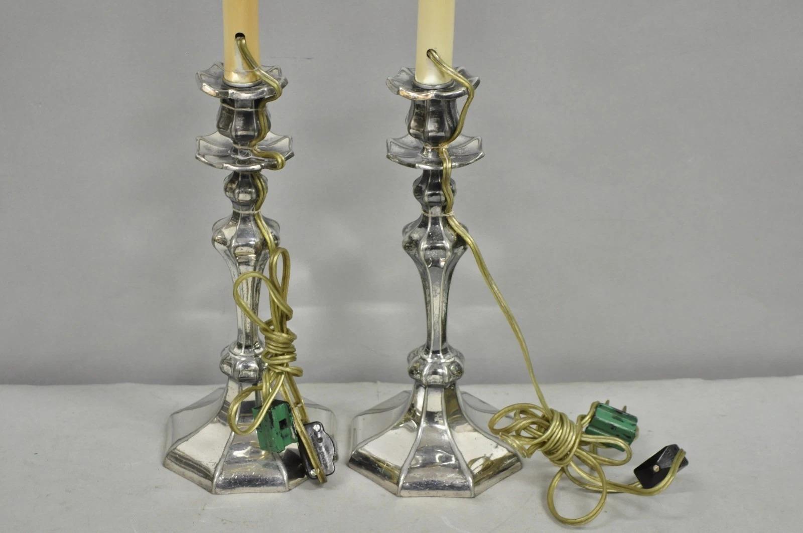 Pareja de lámparas de sobremesa Reed & Barton Art Nouveau con candelabros pequeños bañados en plata en venta 3
