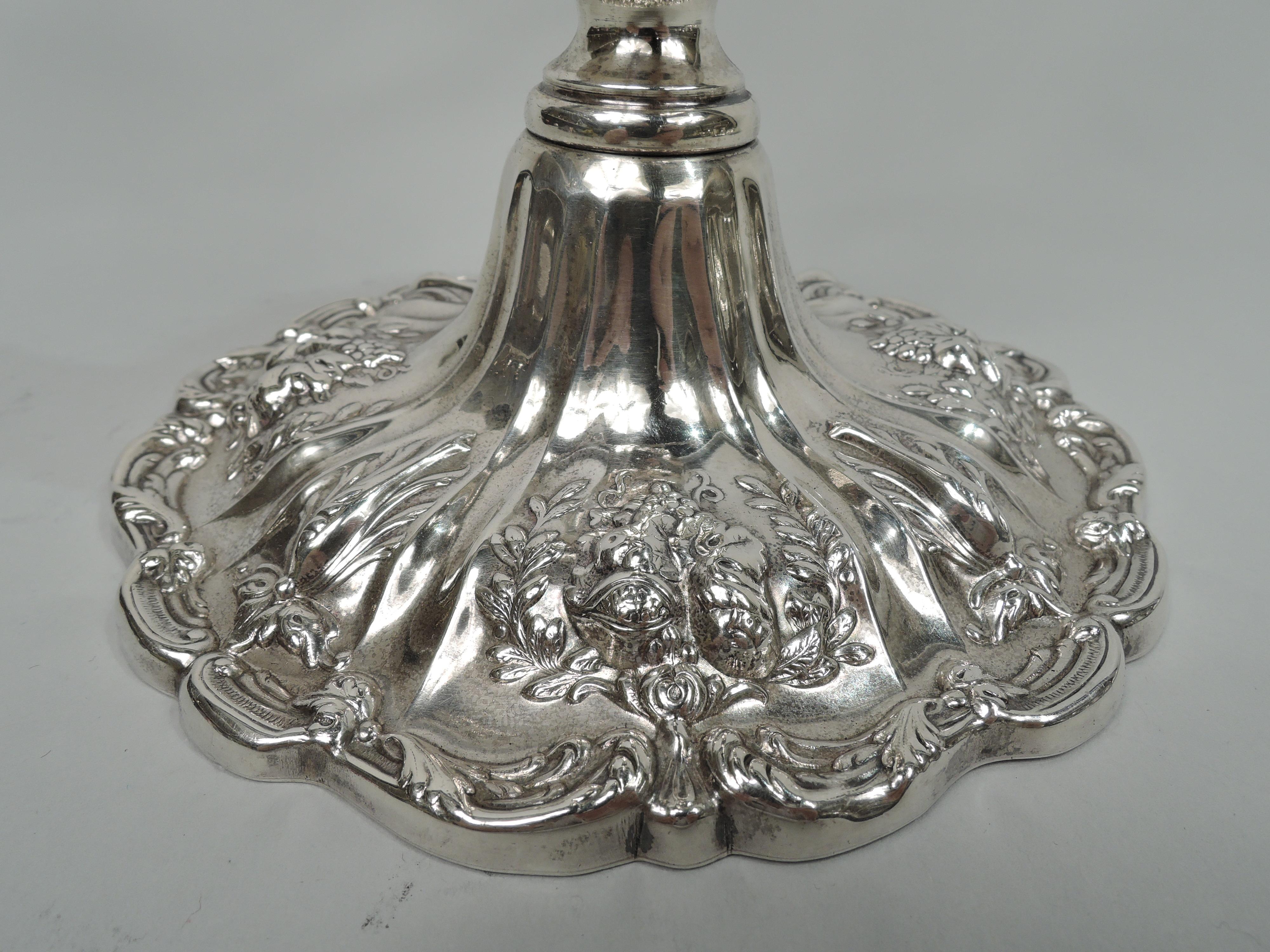 Reed & Barton Francis I Sterling Silver 3-Light Candelabrum In Good Condition For Sale In New York, NY