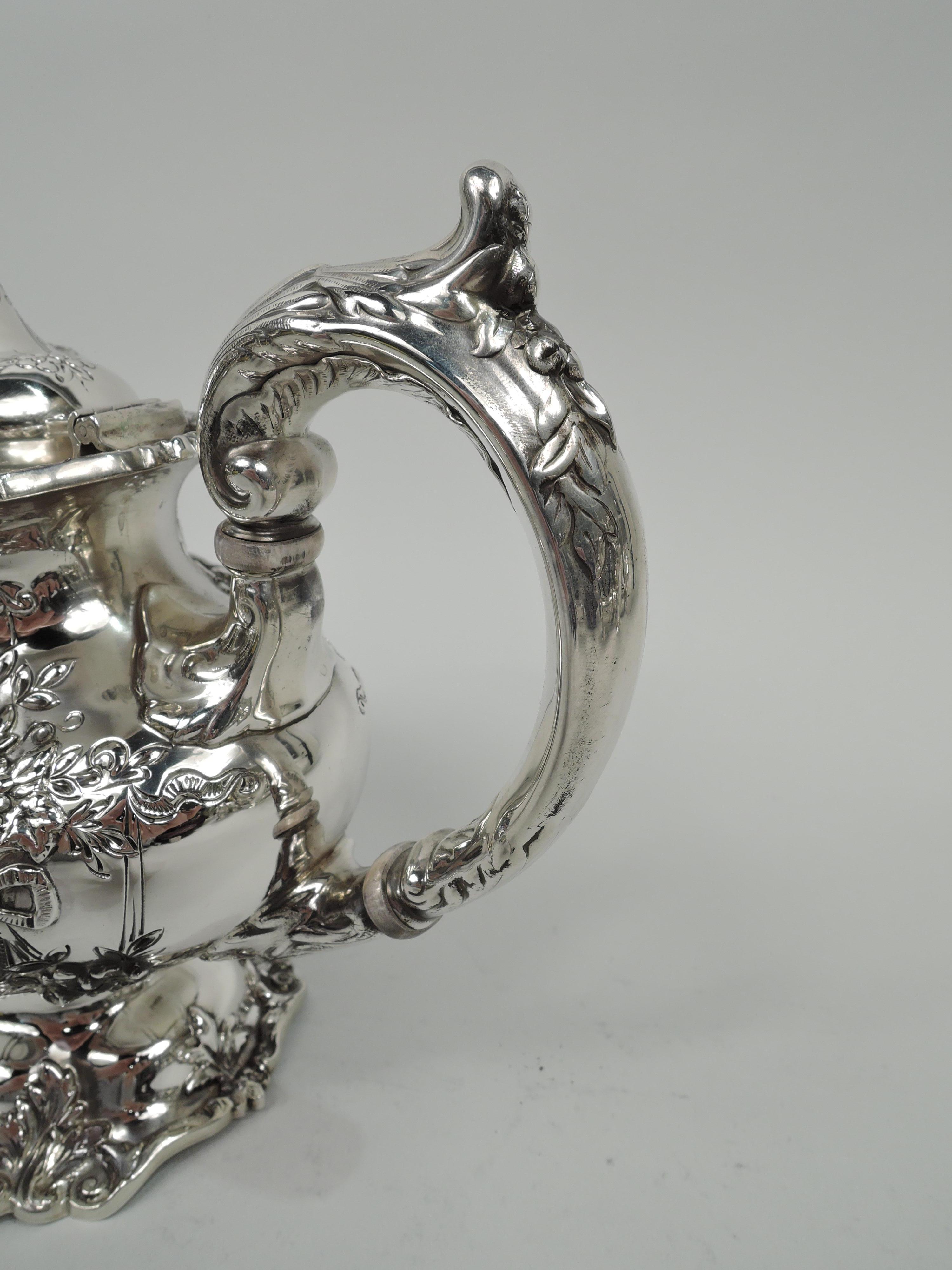 Reed & Barton Francis I Sterling Silver Teapot In Good Condition For Sale In New York, NY