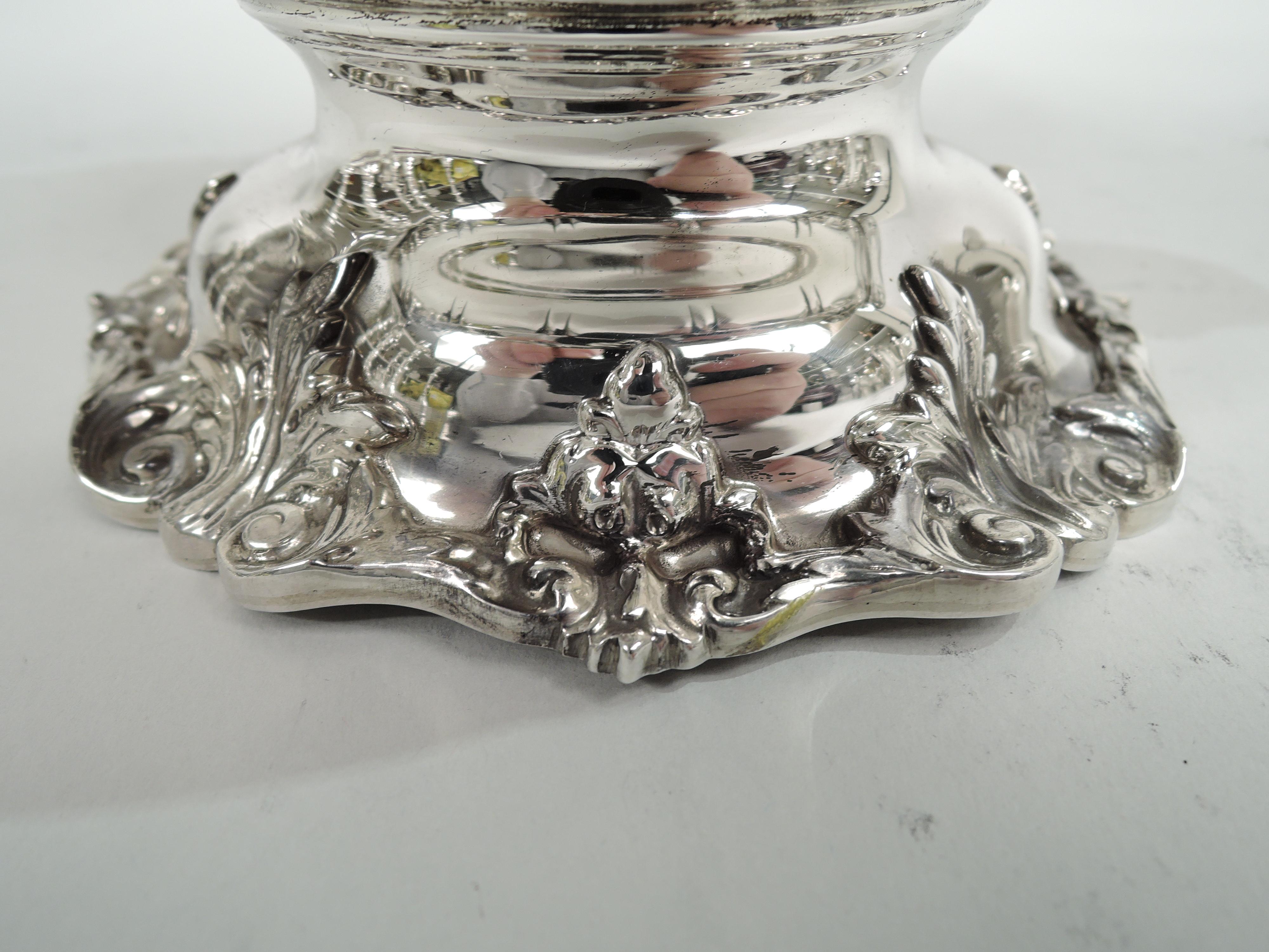 Tetera de plata de ley Reed & Barton Francis I siglo XX en venta
