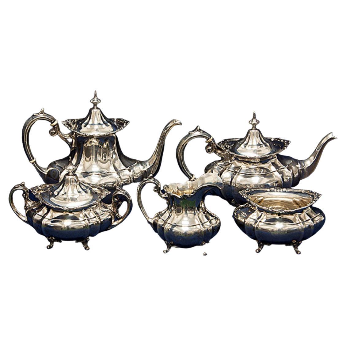 Reed & Barton Hampton Court 5 Piece Sterling Tea Set 81.16 Oz Troy For Sale