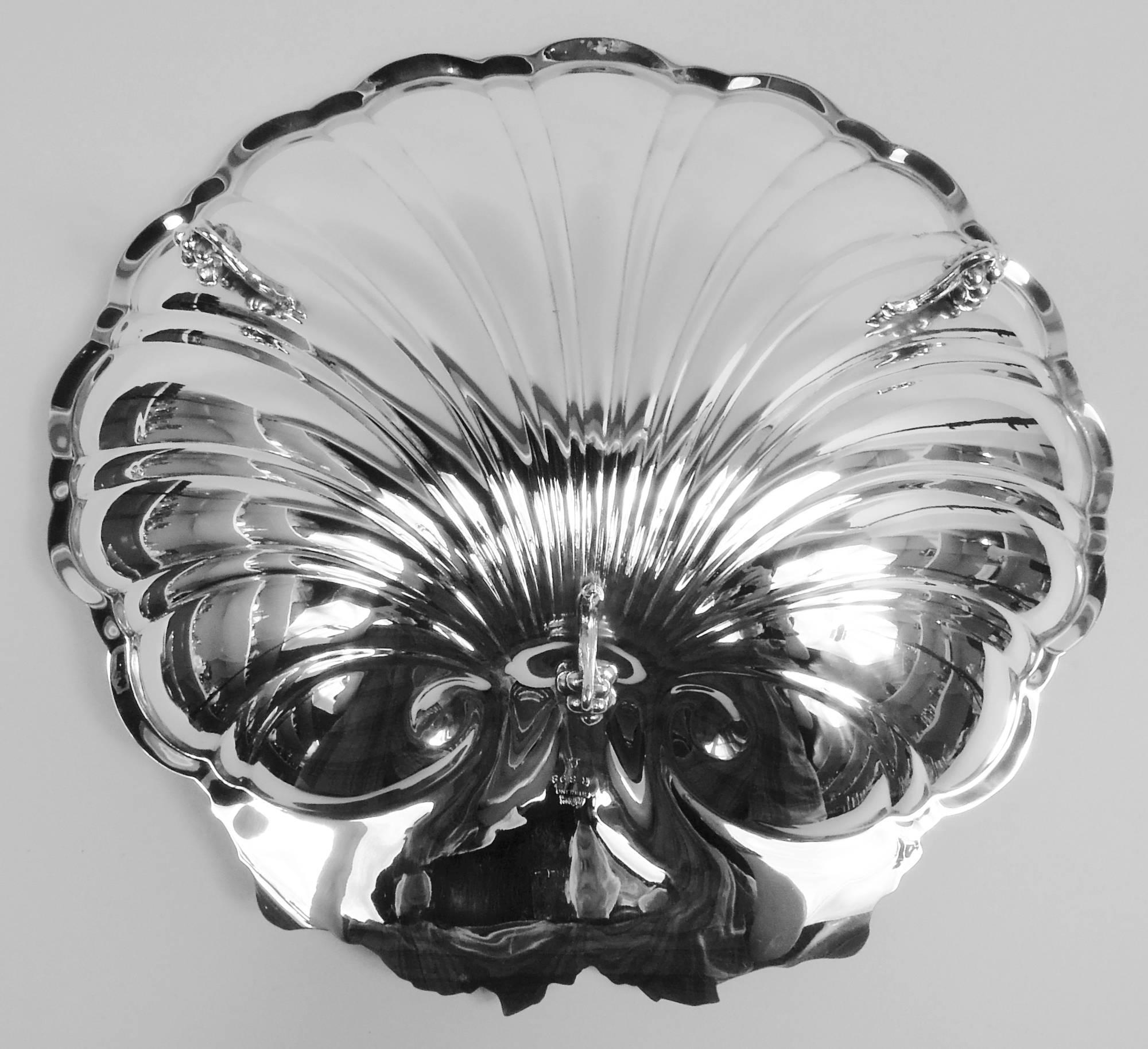 Sterling Silver Reed & Barton Large Modern Classical Scallop Shell, 1941 For Sale