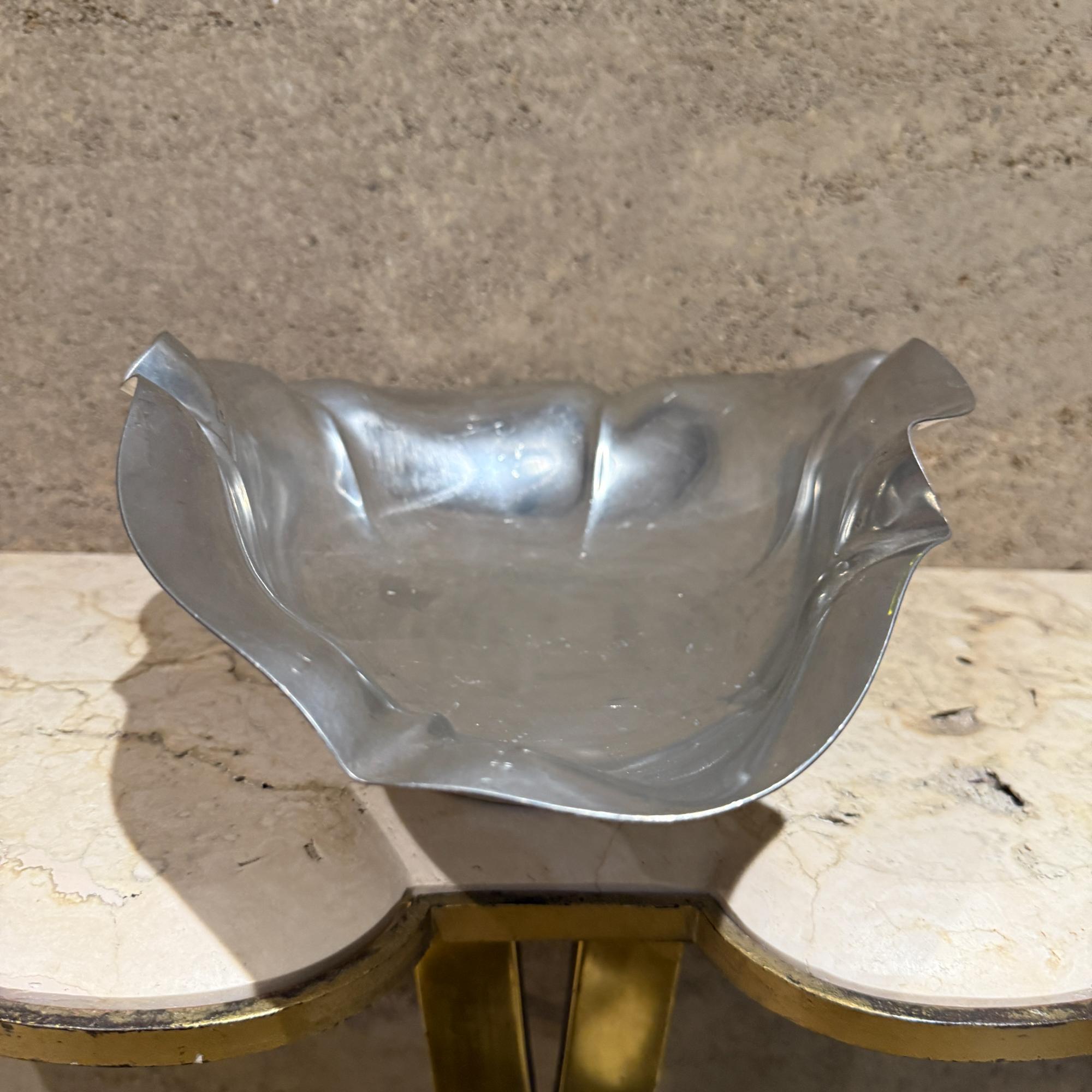 Milieu du XXe siècle Reed & Barton Bol en étain Style Art nouveau du milieu du siècle dernier en vente
