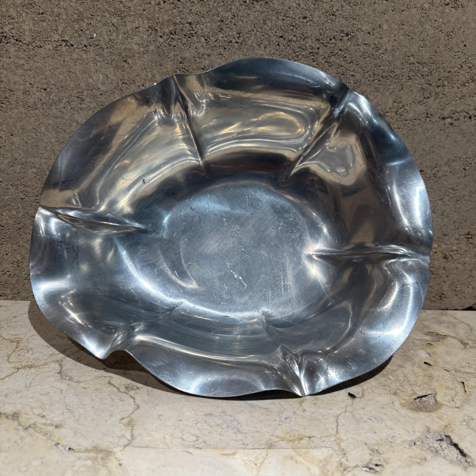 Étain Reed & Barton Bol en étain Style Art nouveau du milieu du siècle dernier en vente