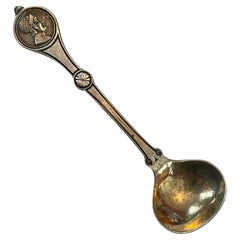Reed & Barton Silver Plate Roman Medallion Salt Cellar Spoon