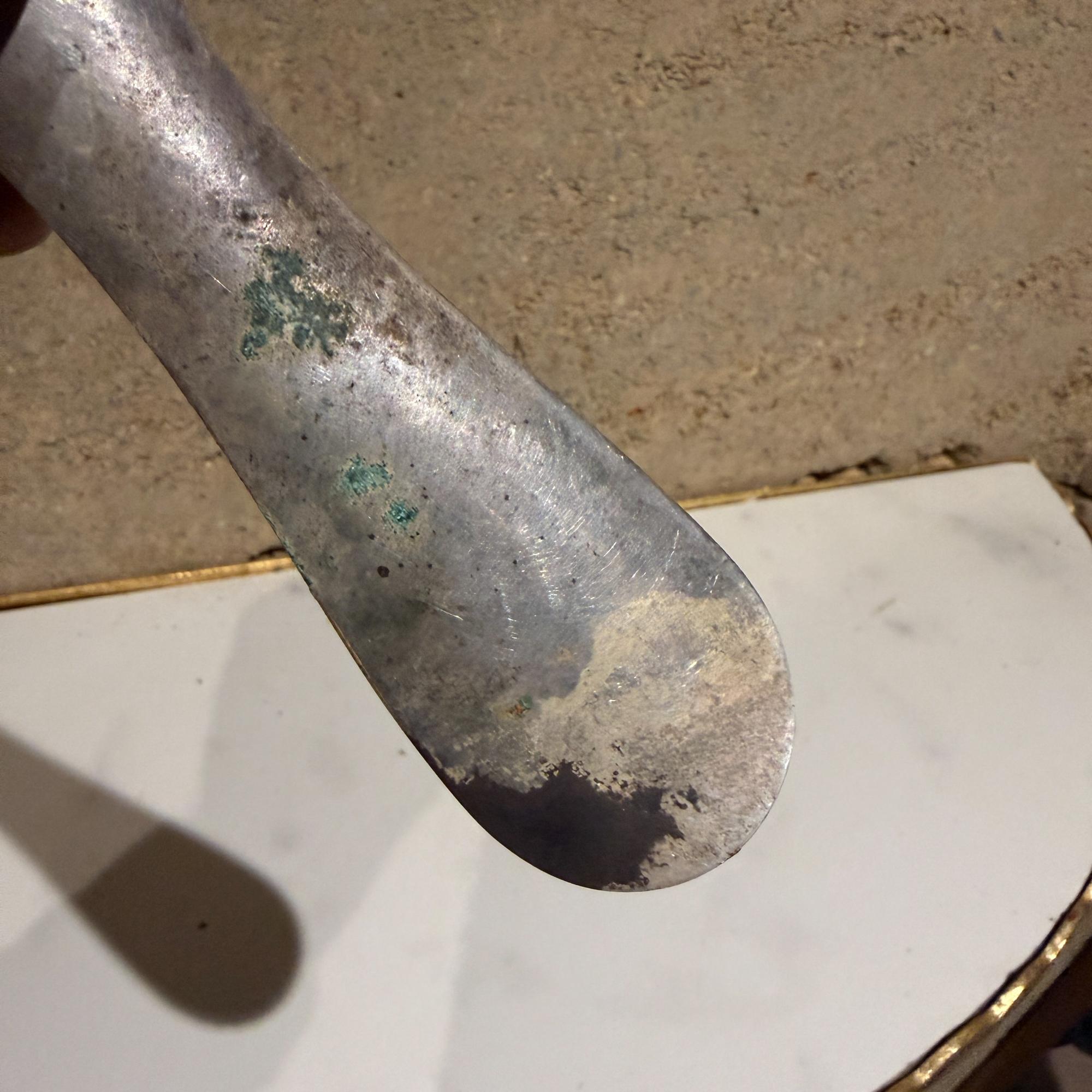 Américain Reed & Barton Silver Plate Shoe Horn Mid Century Modern Patinated (corne à chaussures en métal argenté) en vente