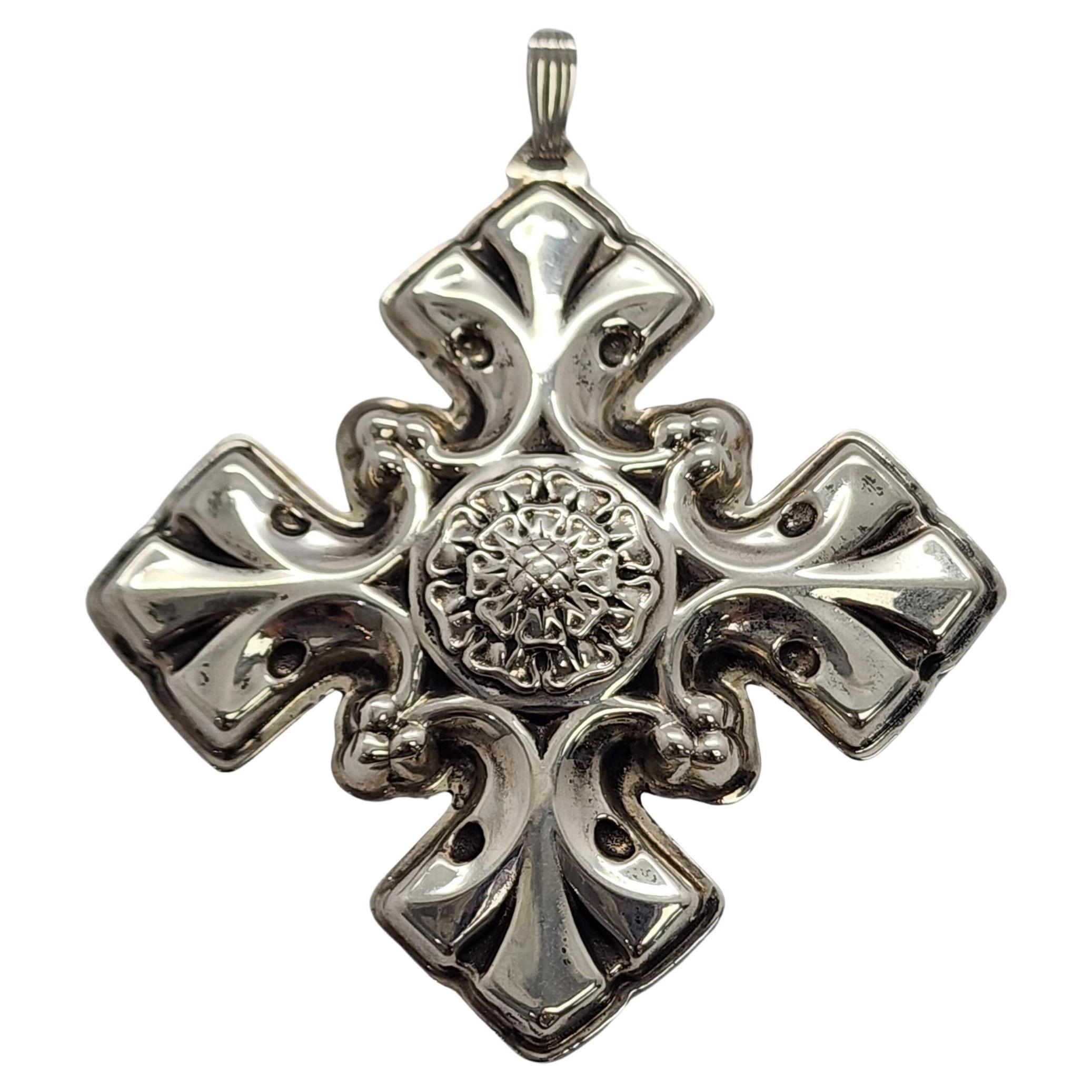 Reed & Barton Sterling Silver 1976 Christmas Cross Ornament #15737