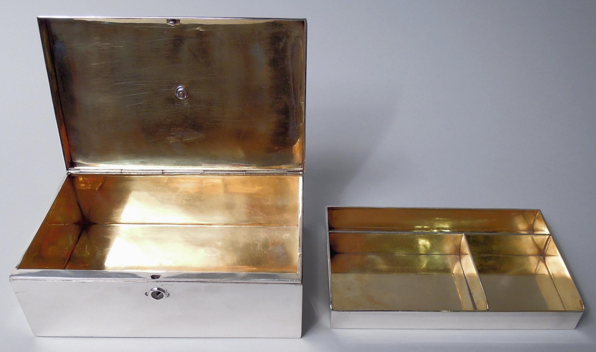 Reed & Barton Sterling Silver Cigar Box with Hound Dog Finial For Sale 1