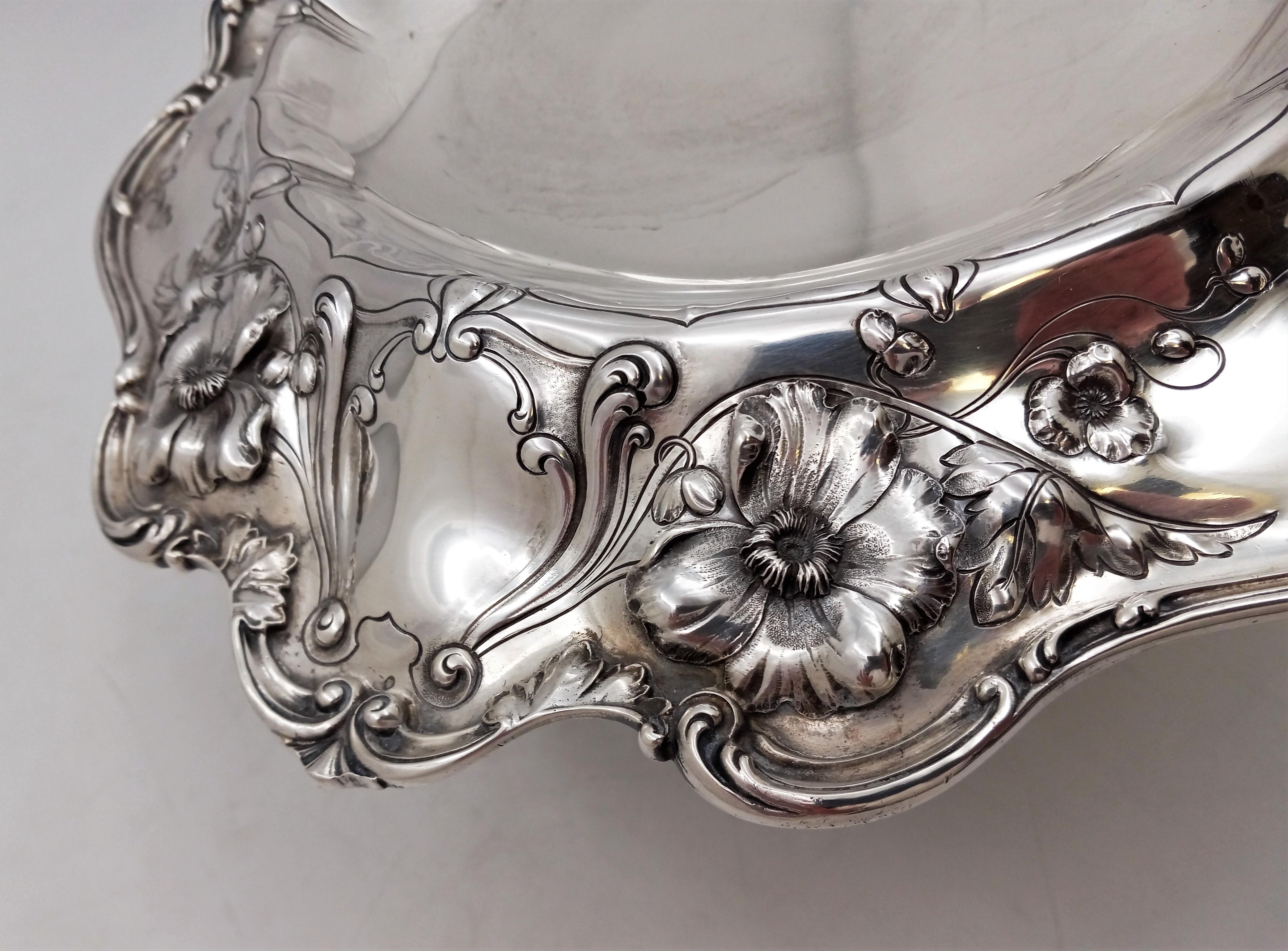 Reed & Barton Sterling Silver Compote in Art Nouveau Style Les Cinq Fleurs In Good Condition In New York, NY
