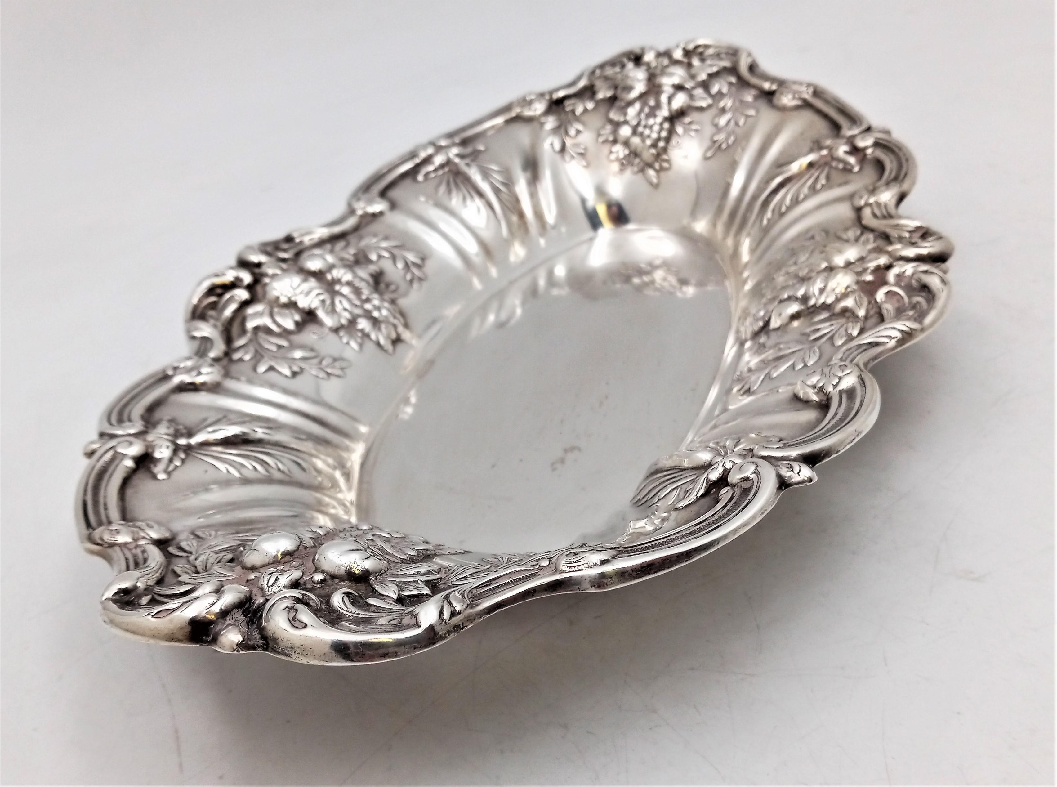 Mid-20th Century Reed & Barton Sterling Silver Francis i Serving Bowl in Art Nouveau Style X568