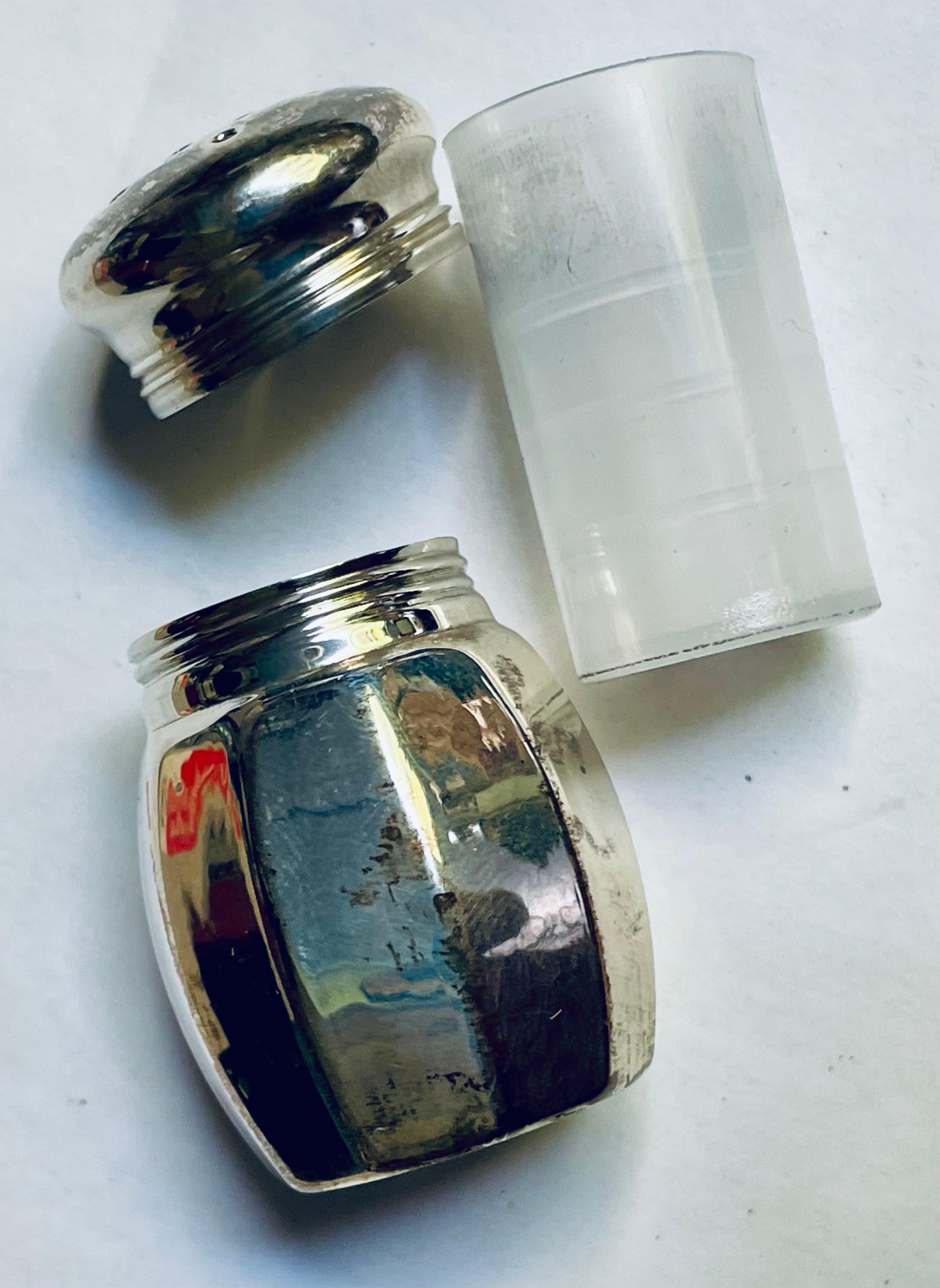 Argento 925 Reed & Barton Sterling Silver Individual Salt & Pepper Shakers Set of 4 in vendita