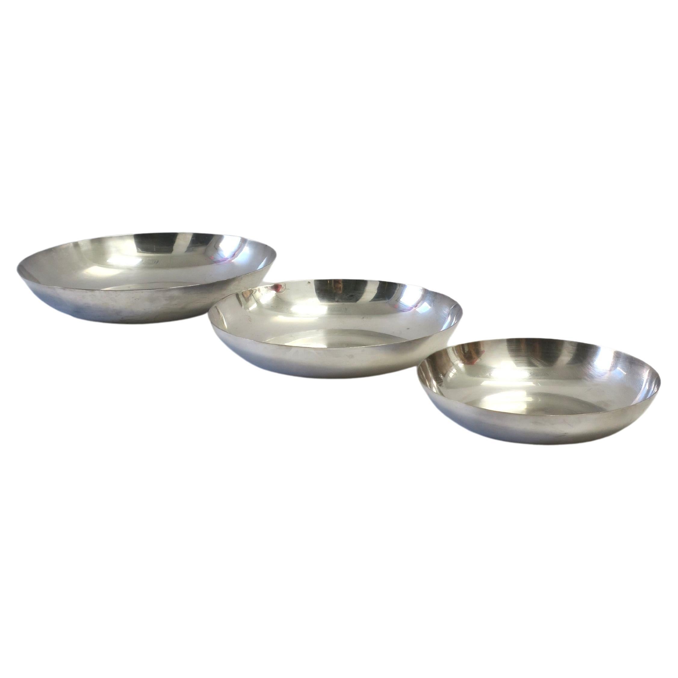 Reed & Barton Sterling Silver Plate Serving Bowls, Set of 3 For Sale